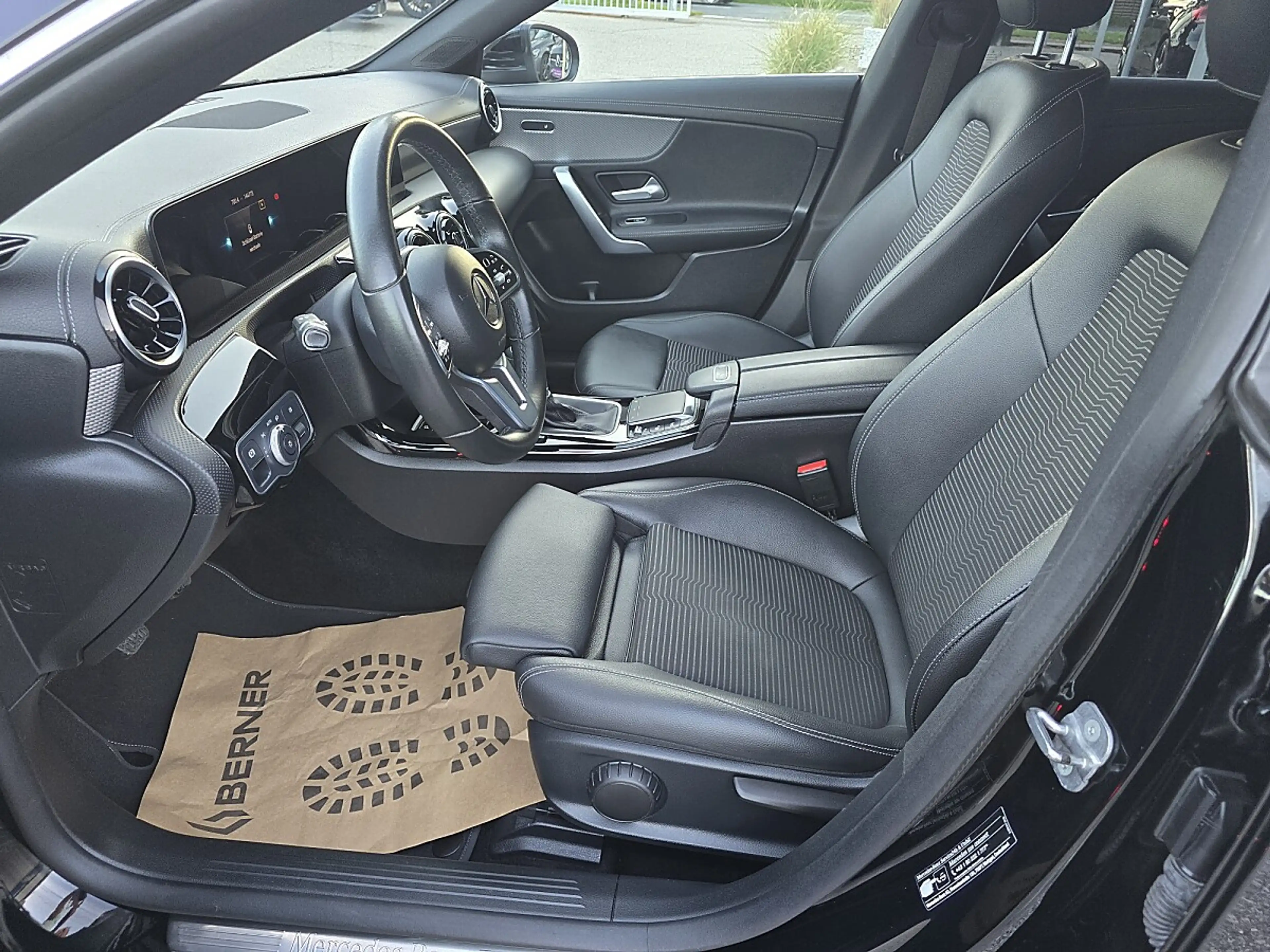 Mercedes-Benz CLA 200 d d SB Progressive (EURO 6d) — photo 14