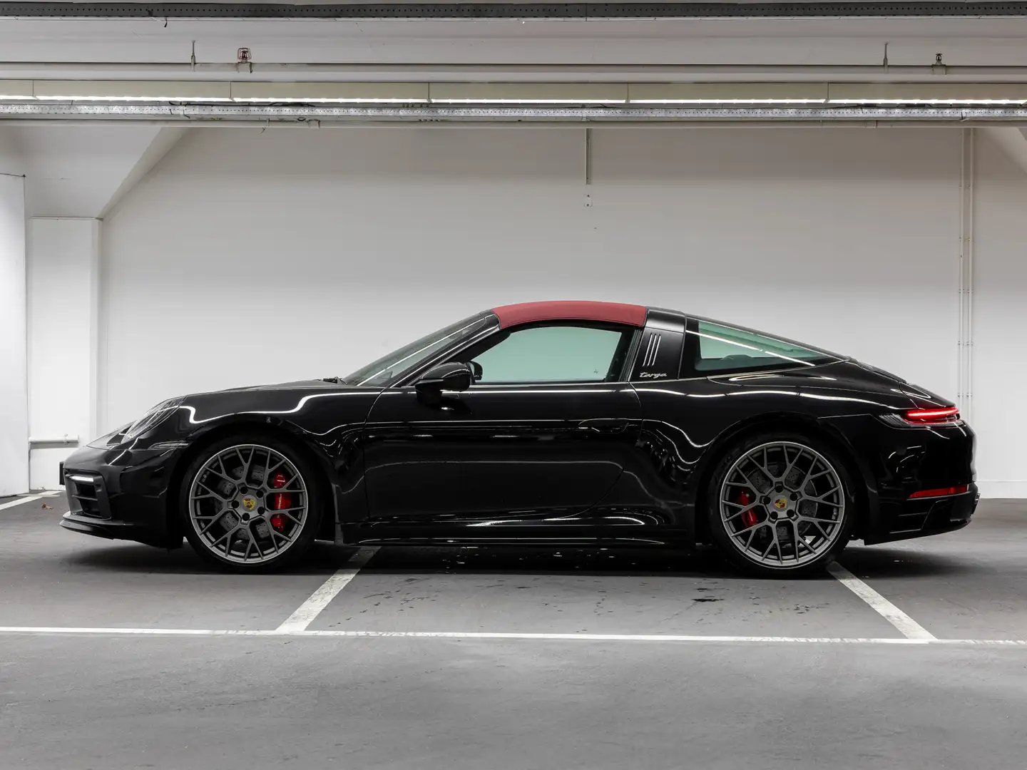 Porsche 992 Targa 4S Zwart - 2