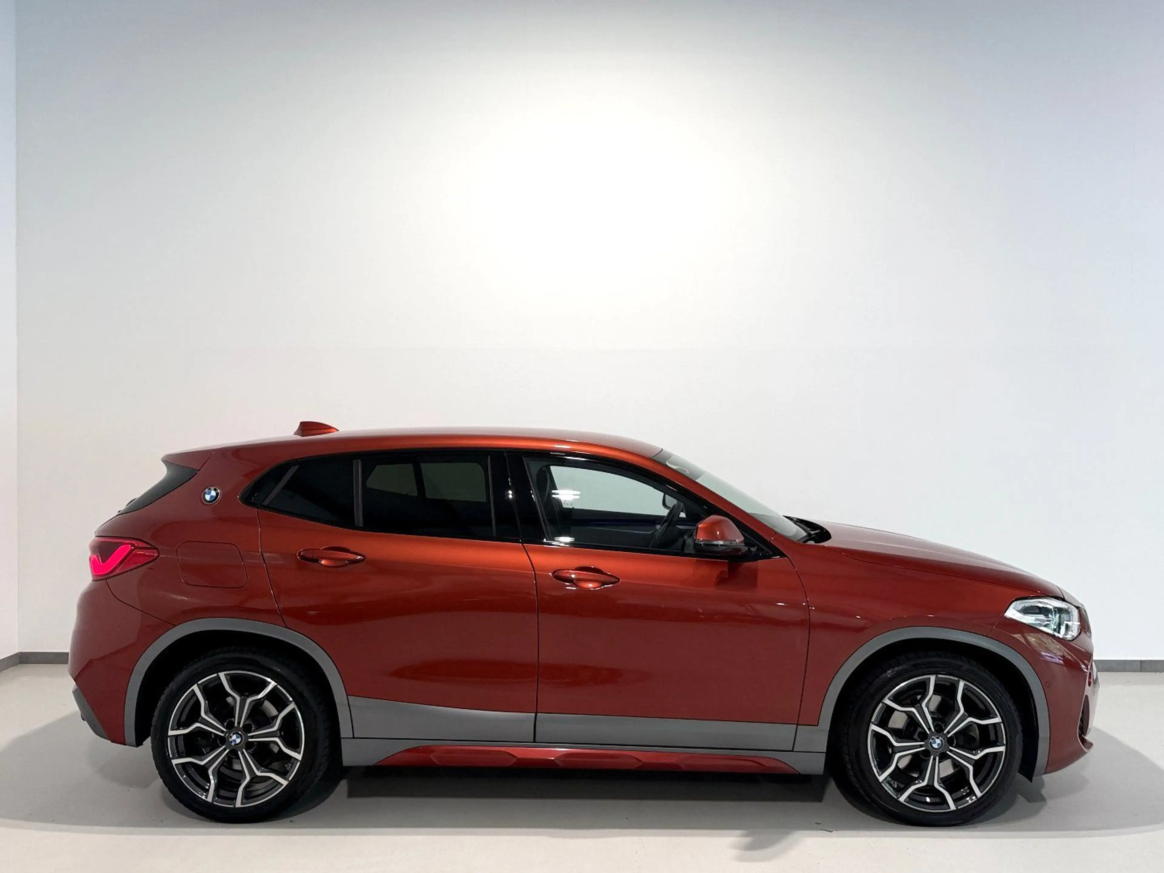 BMW X2 xDrive20D M-Sport/NaviPLUS/HEAD-UP/KEYLESS/Kamera — photo 2