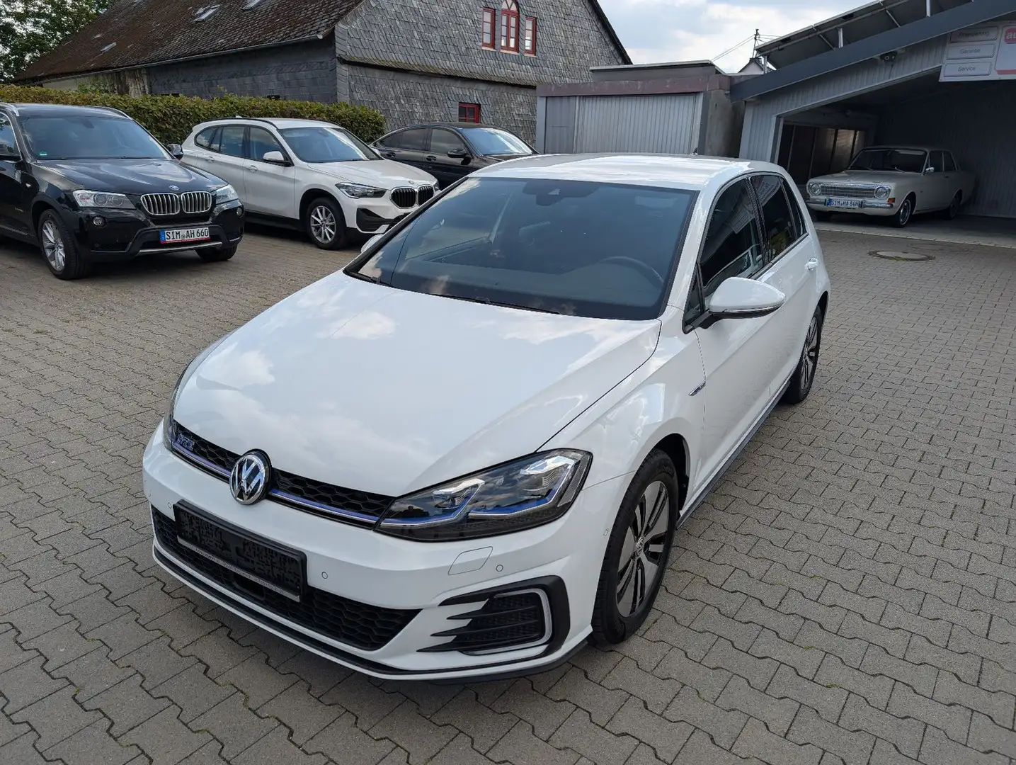 Volkswagen Golf VII Lim. GTE 1.4 TSI DSG Plug in Hybrid Weiß - 1