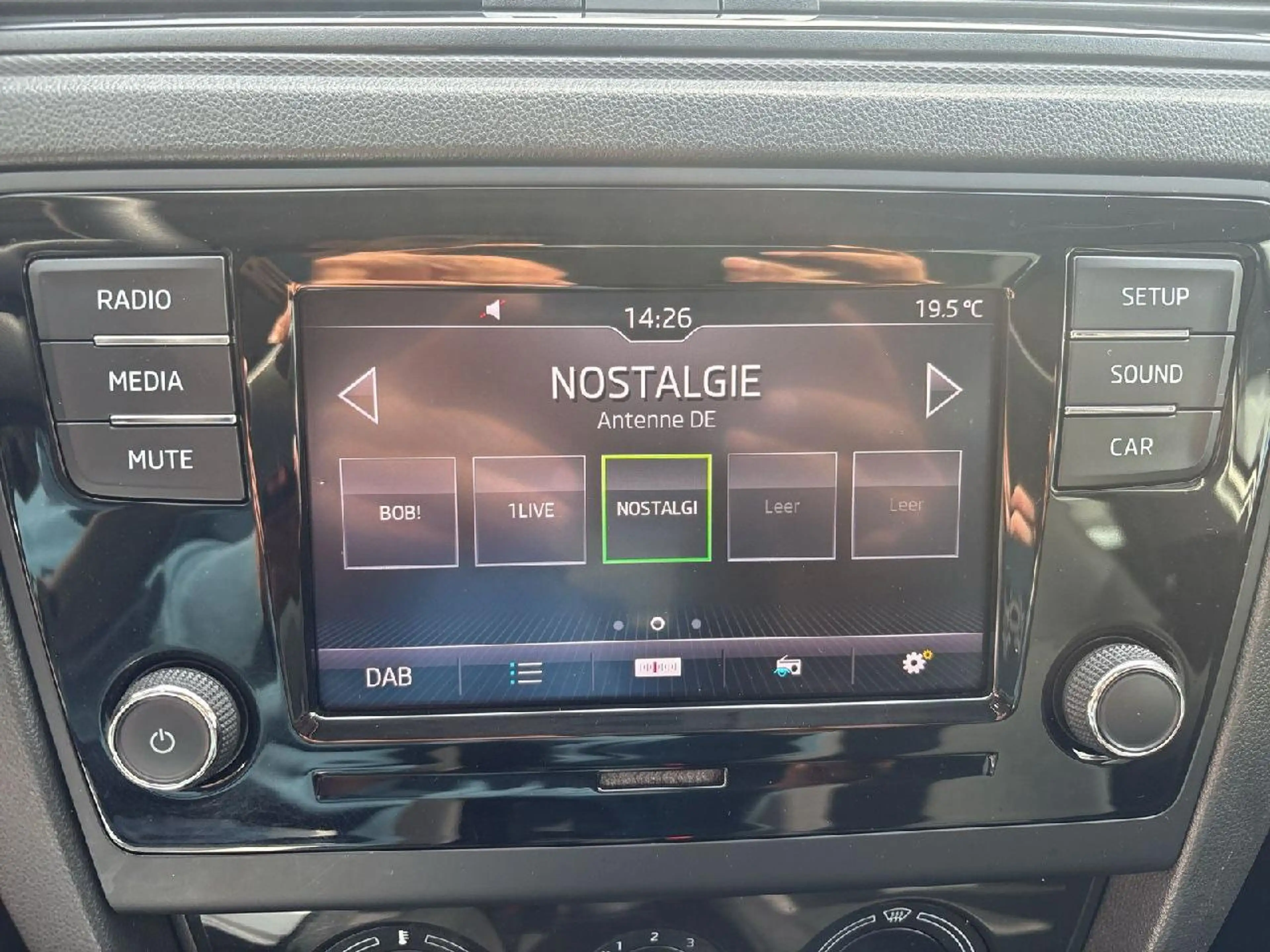 Skoda Rapid/Spaceback Cool Edition,KLIMAANLAGE,DAB,USB,ALU,GARANTIE — photo 11