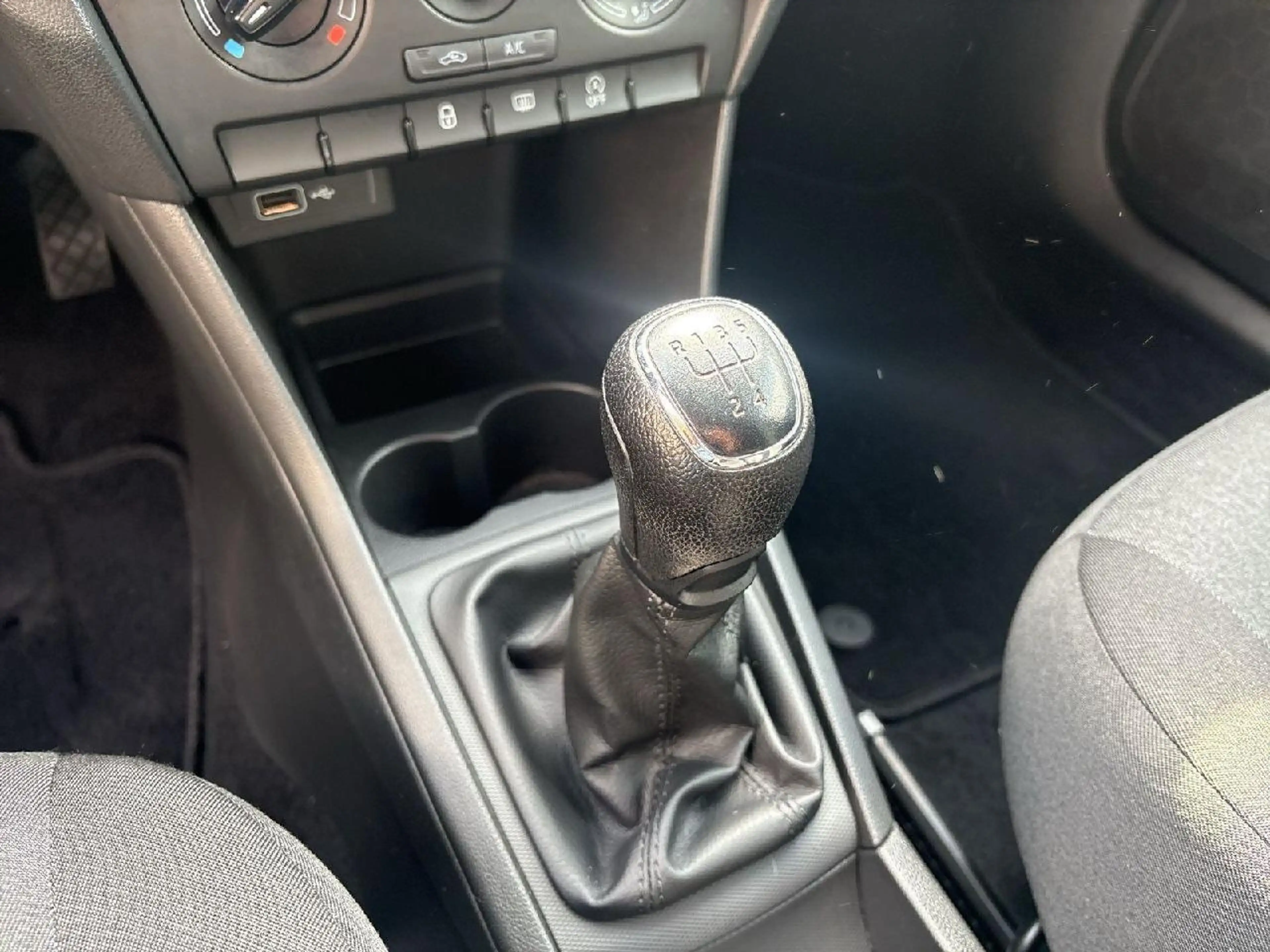 Skoda Rapid/Spaceback Cool Edition,KLIMAANLAGE,DAB,USB,ALU,GARANTIE — photo 12
