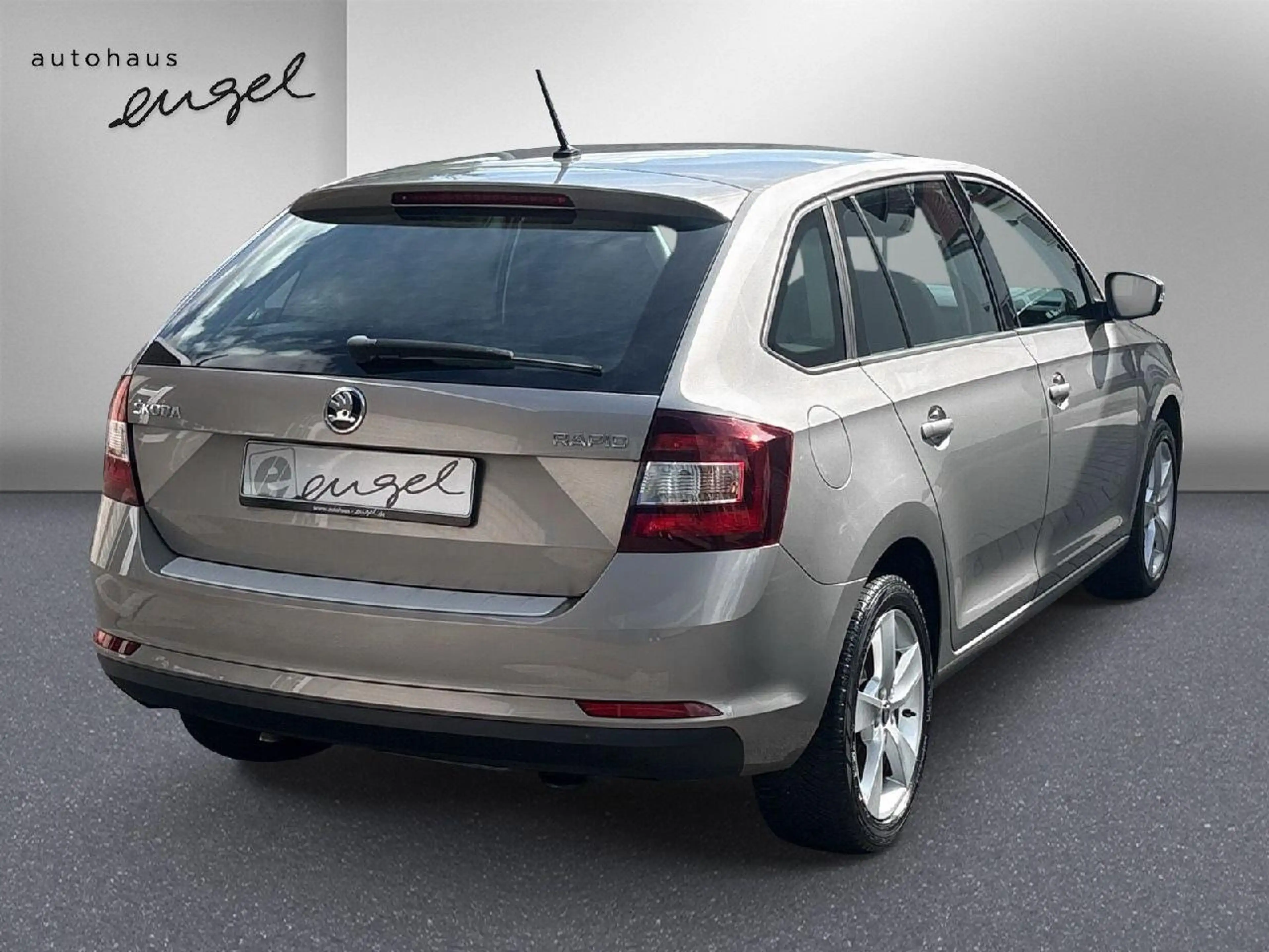 Skoda Rapid/Spaceback Cool Edition,KLIMAANLAGE,DAB,USB,ALU,GARANTIE — photo 5