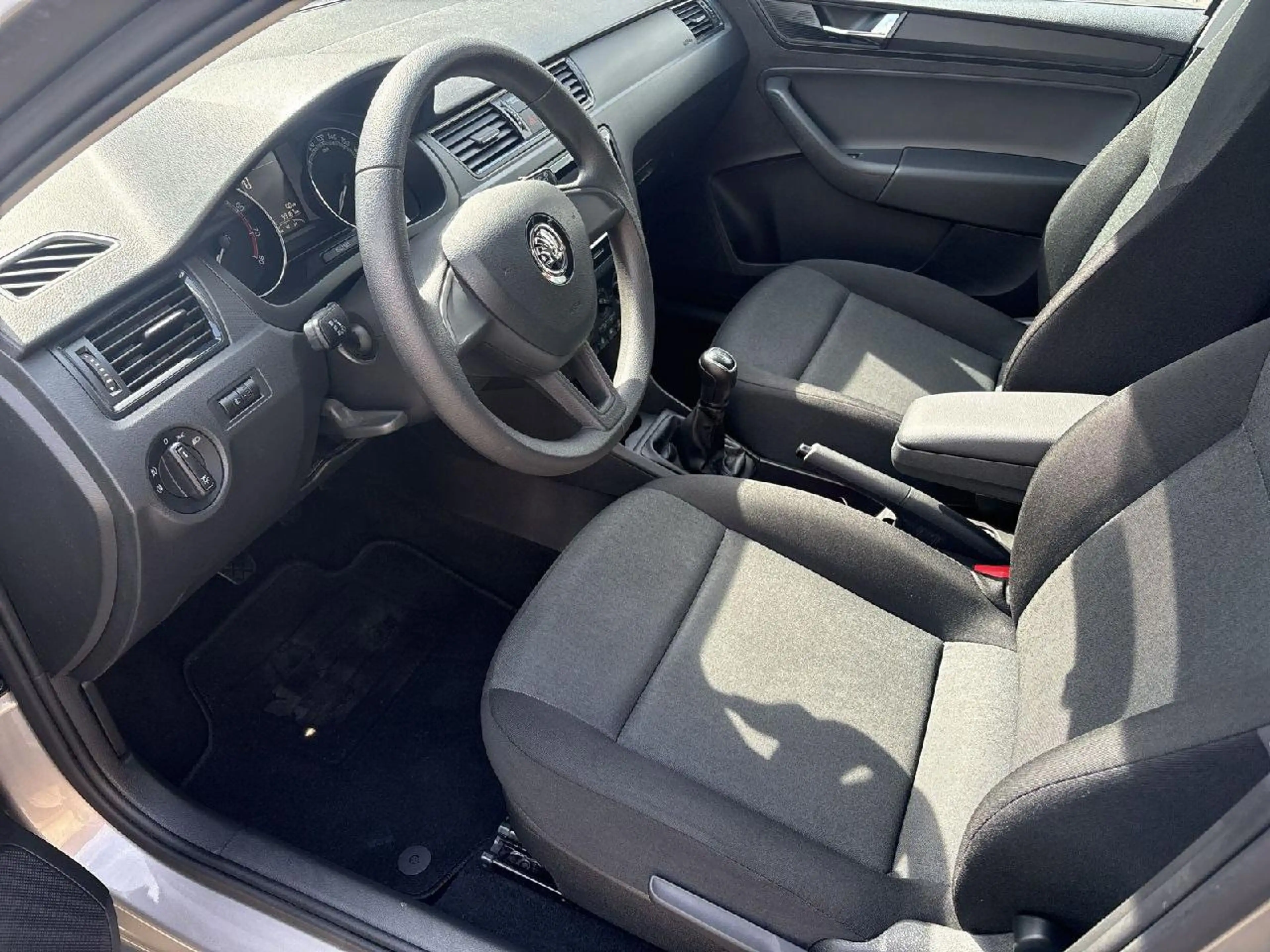 Skoda Rapid/Spaceback Cool Edition,KLIMAANLAGE,DAB,USB,ALU,GARANTIE — photo 7
