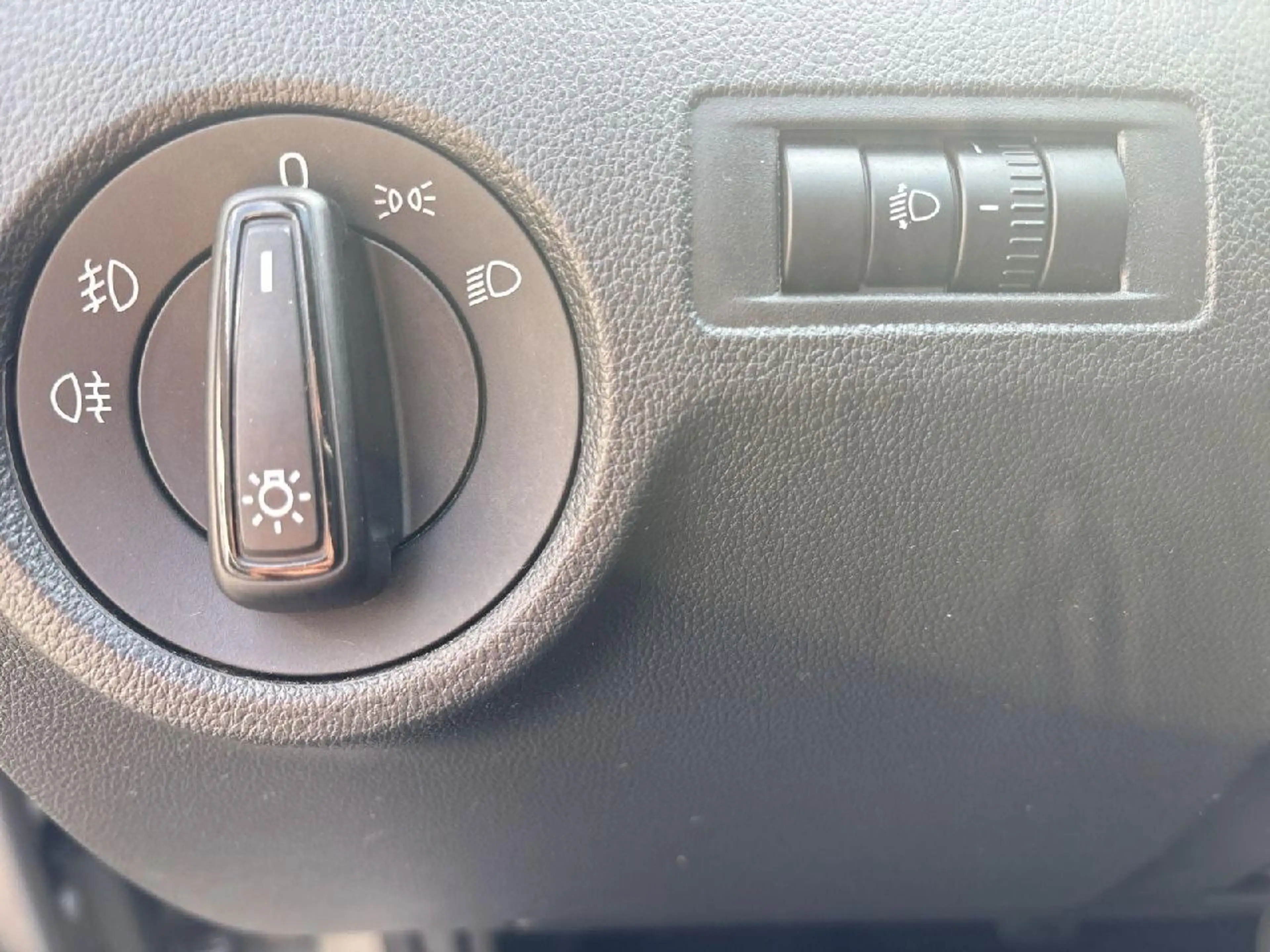 Skoda Rapid/Spaceback Cool Edition,KLIMAANLAGE,DAB,USB,ALU,GARANTIE — photo 14