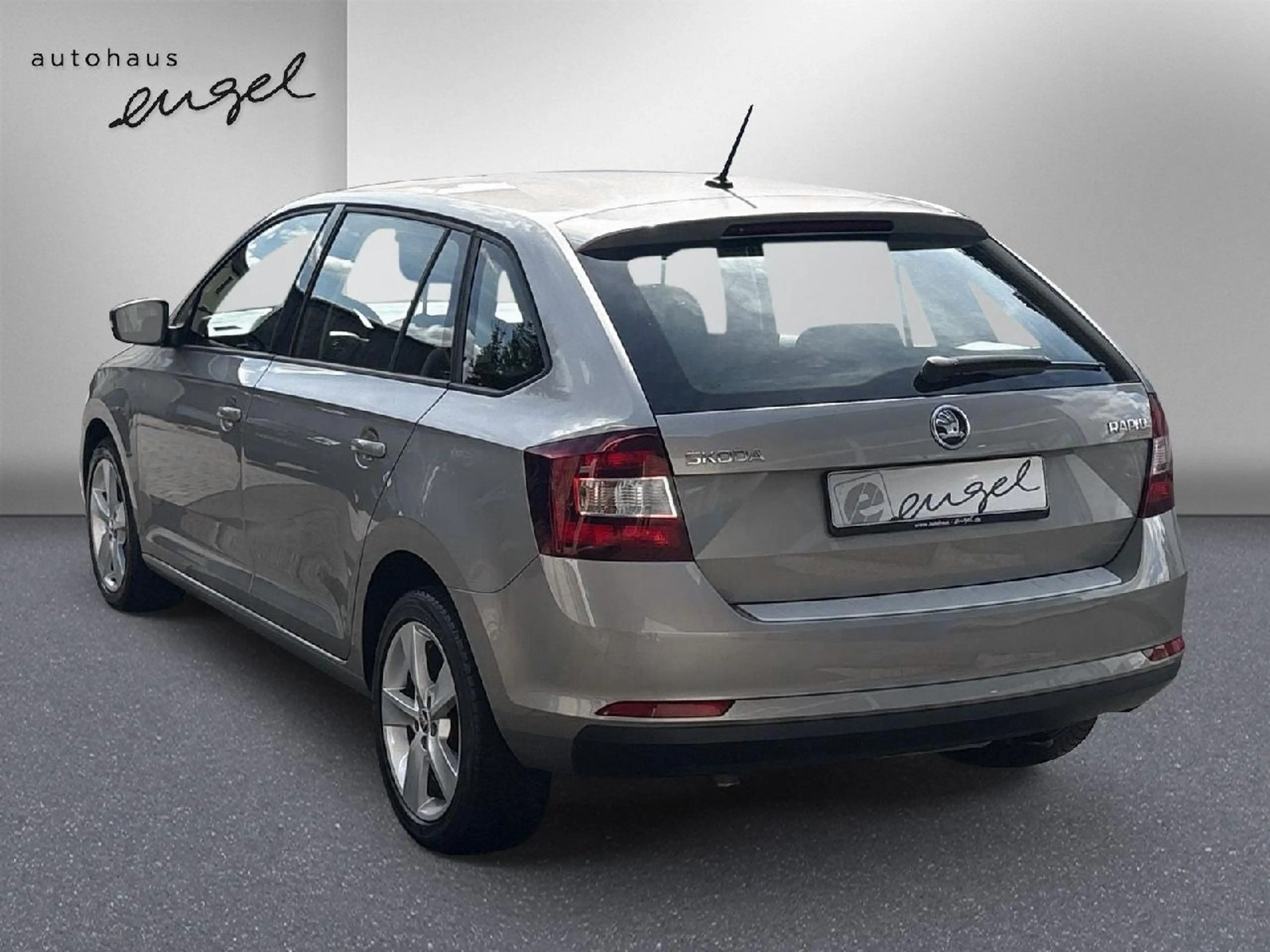 Skoda Rapid/Spaceback Cool Edition,KLIMAANLAGE,DAB,USB,ALU,GARANTIE — photo 6