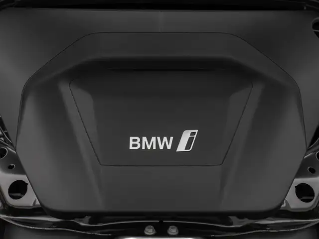 BMW Ix1 view 18