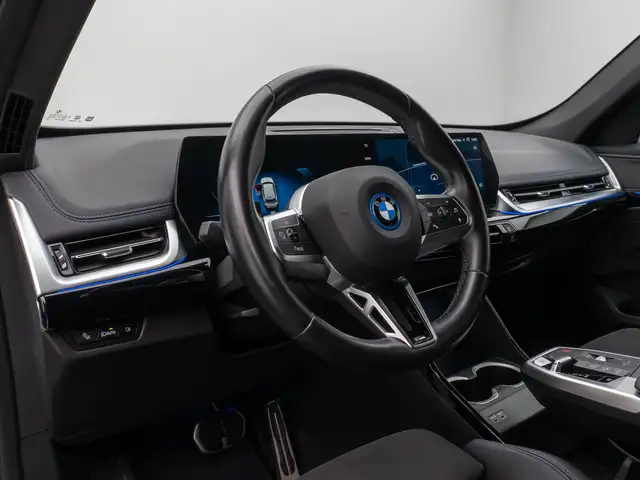BMW Ix1 view 20