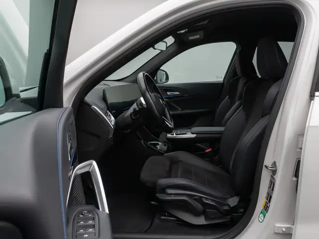BMW Ix1 view 19