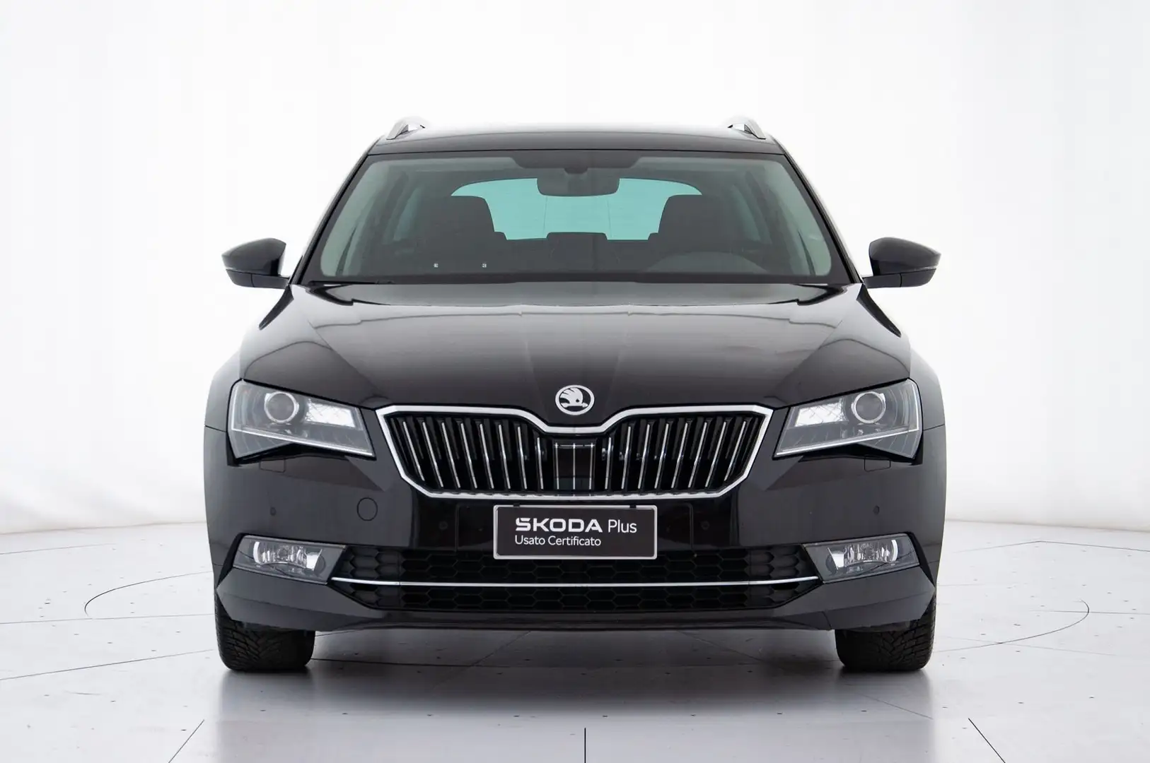 Skoda Superb 1.6 TDI DSG Wagon Ambition Nero - 2