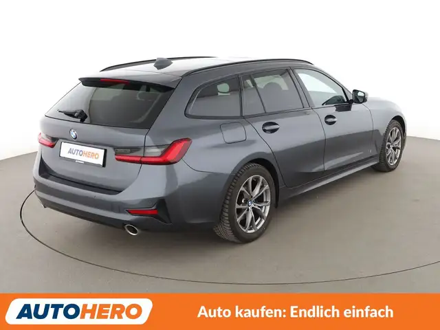 BMW 3 Series view 6