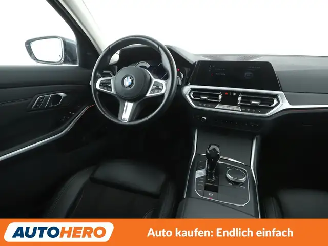BMW 3 Series view 13