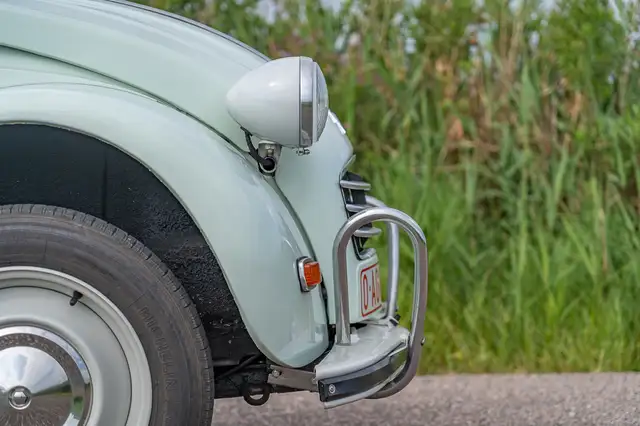 Citroen 2CV AZAM6