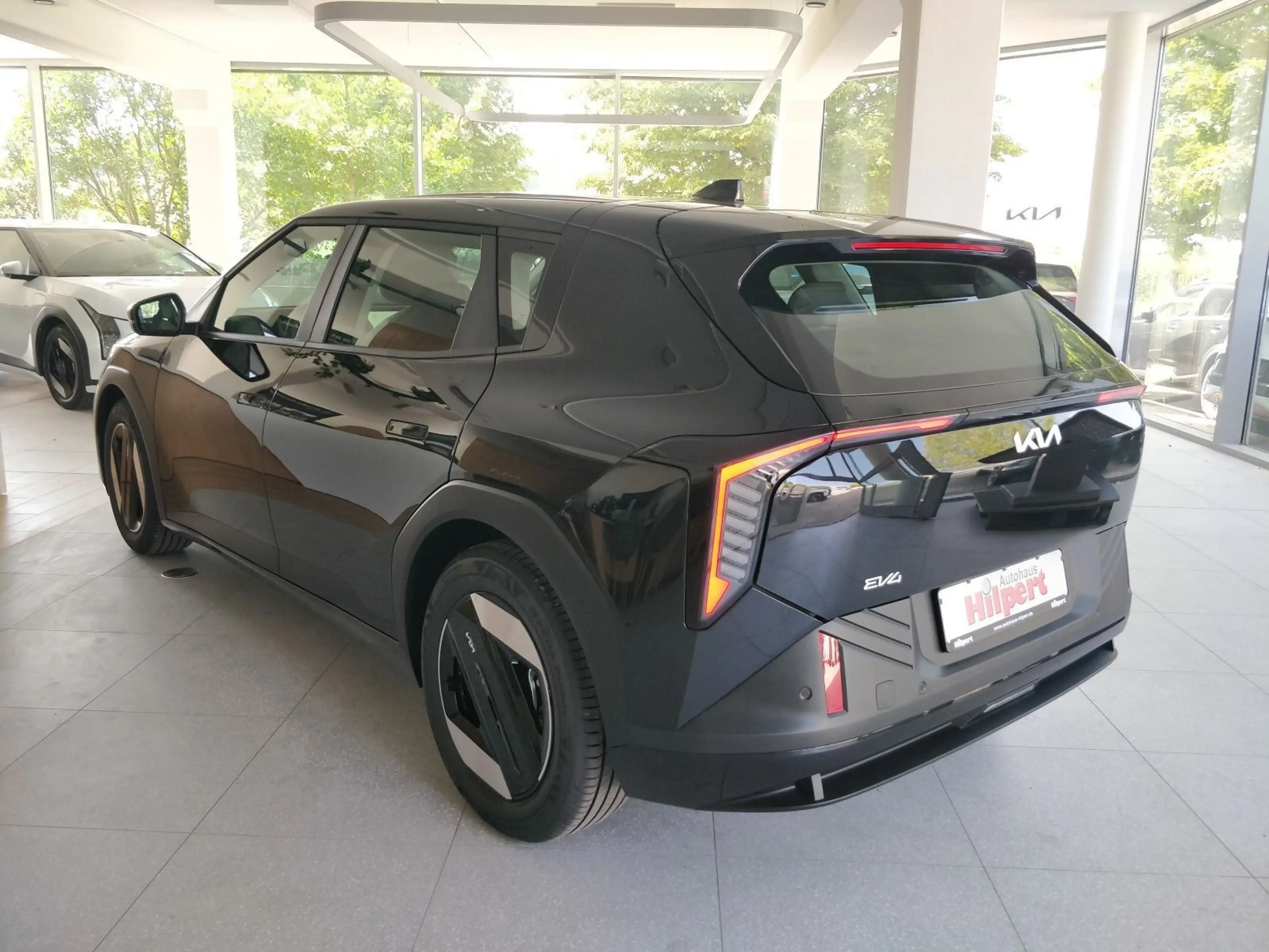 Kia EV4 58,3 kWh AIR 204PS WÄRME 17"ALU ACC KEYLESS — photo 4