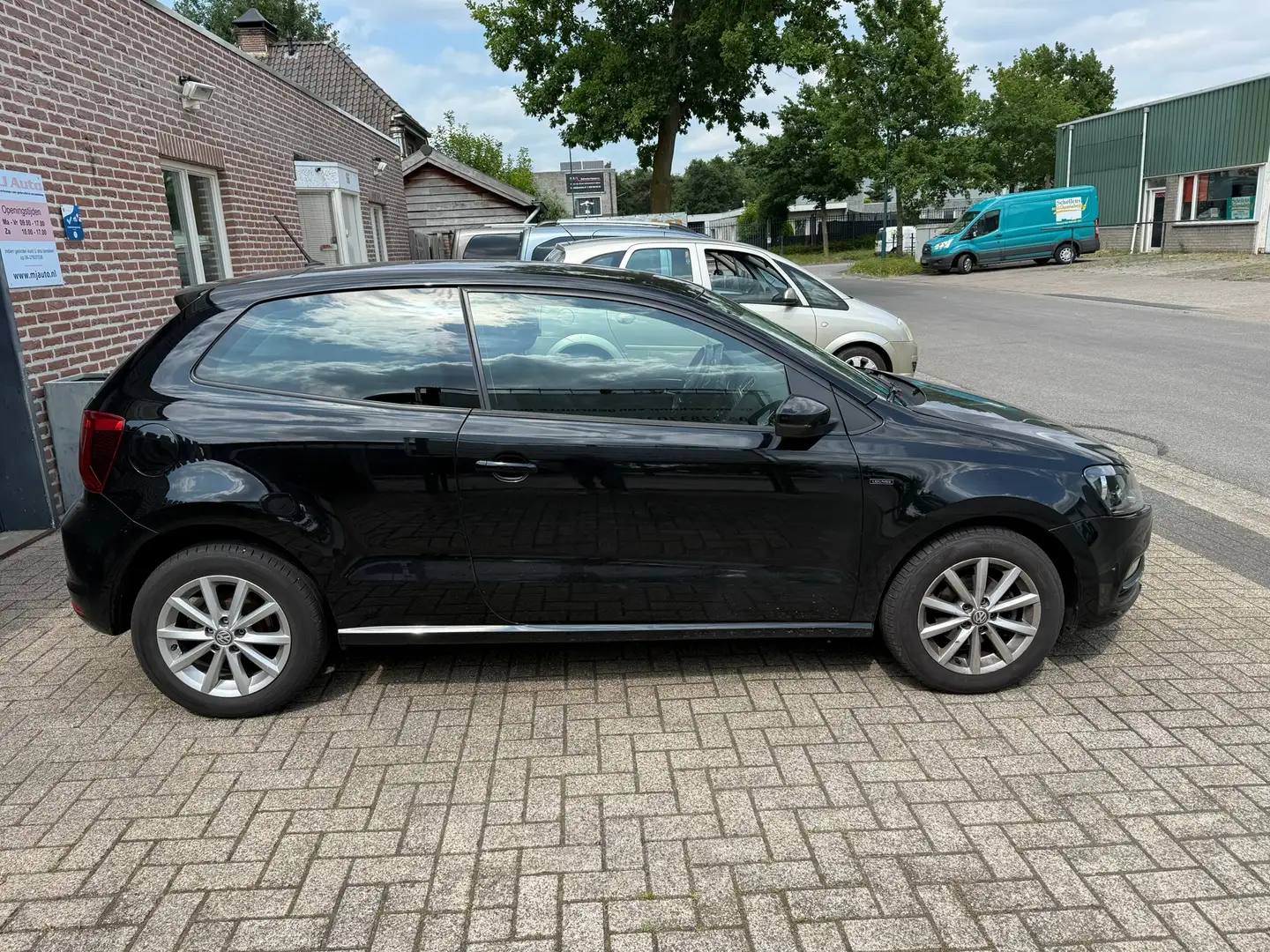 Volkswagen Polo 1.0 airco cruise control pdc Zwart - 2
