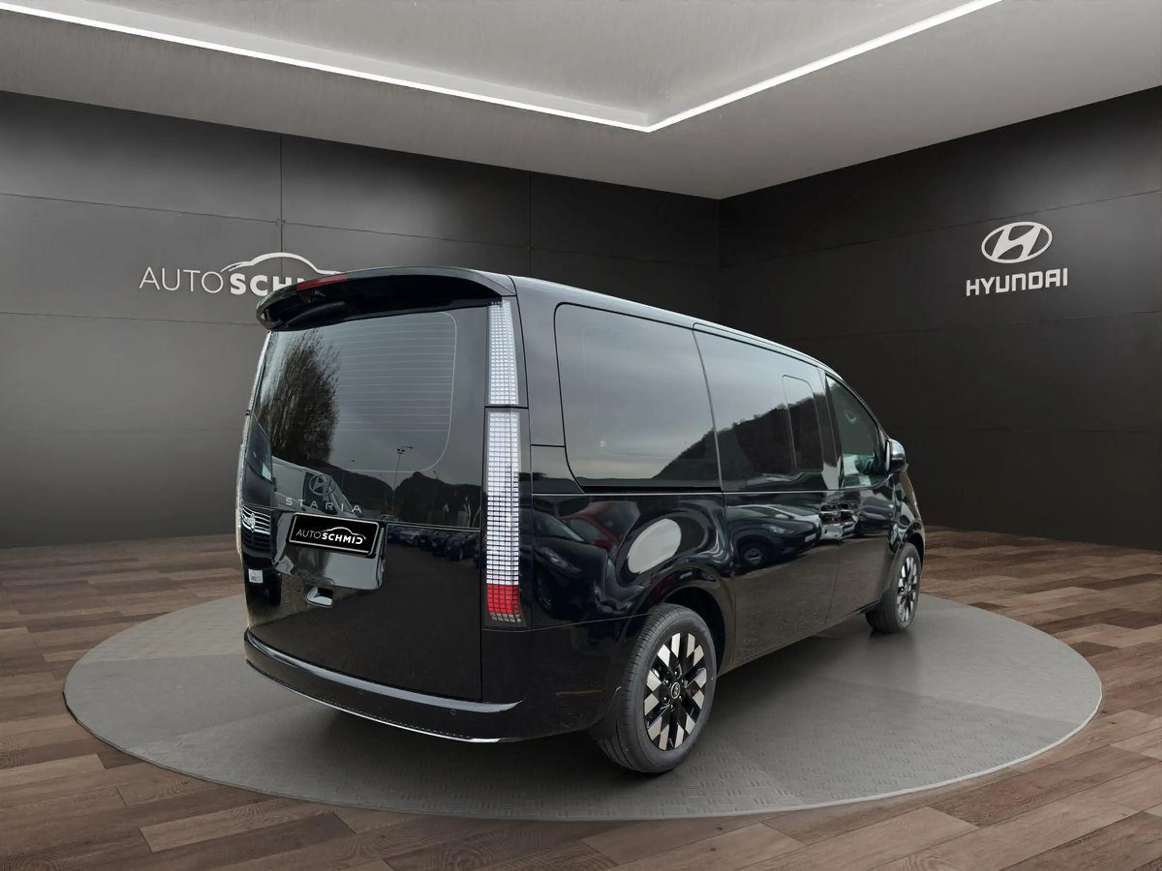 Hyundai STARIA Signature Hybrid 7-Sitzer PANO ACC NAVI LED — photo 5