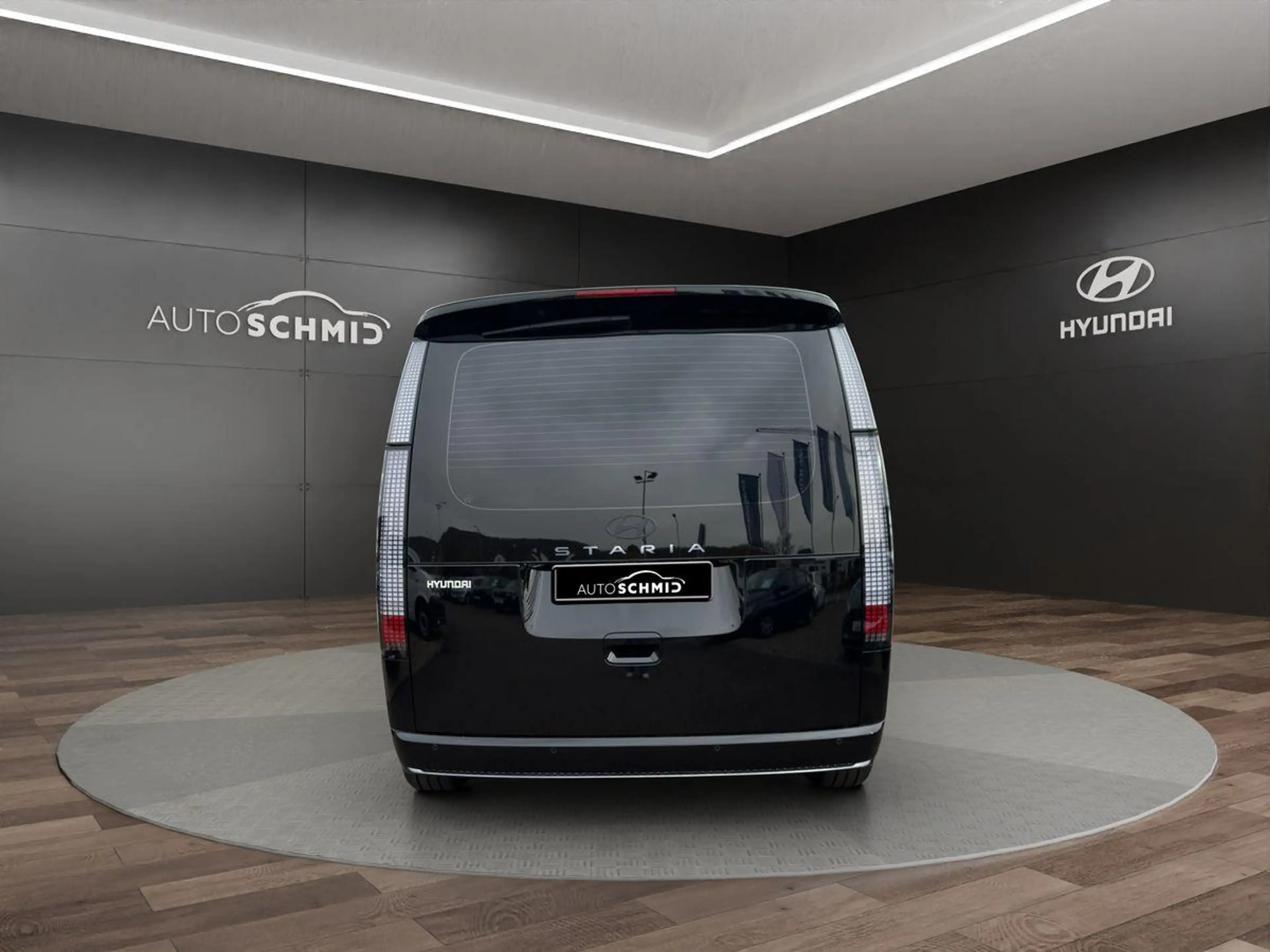 Hyundai STARIA Signature Hybrid 7-Sitzer PANO ACC NAVI LED — photo 4