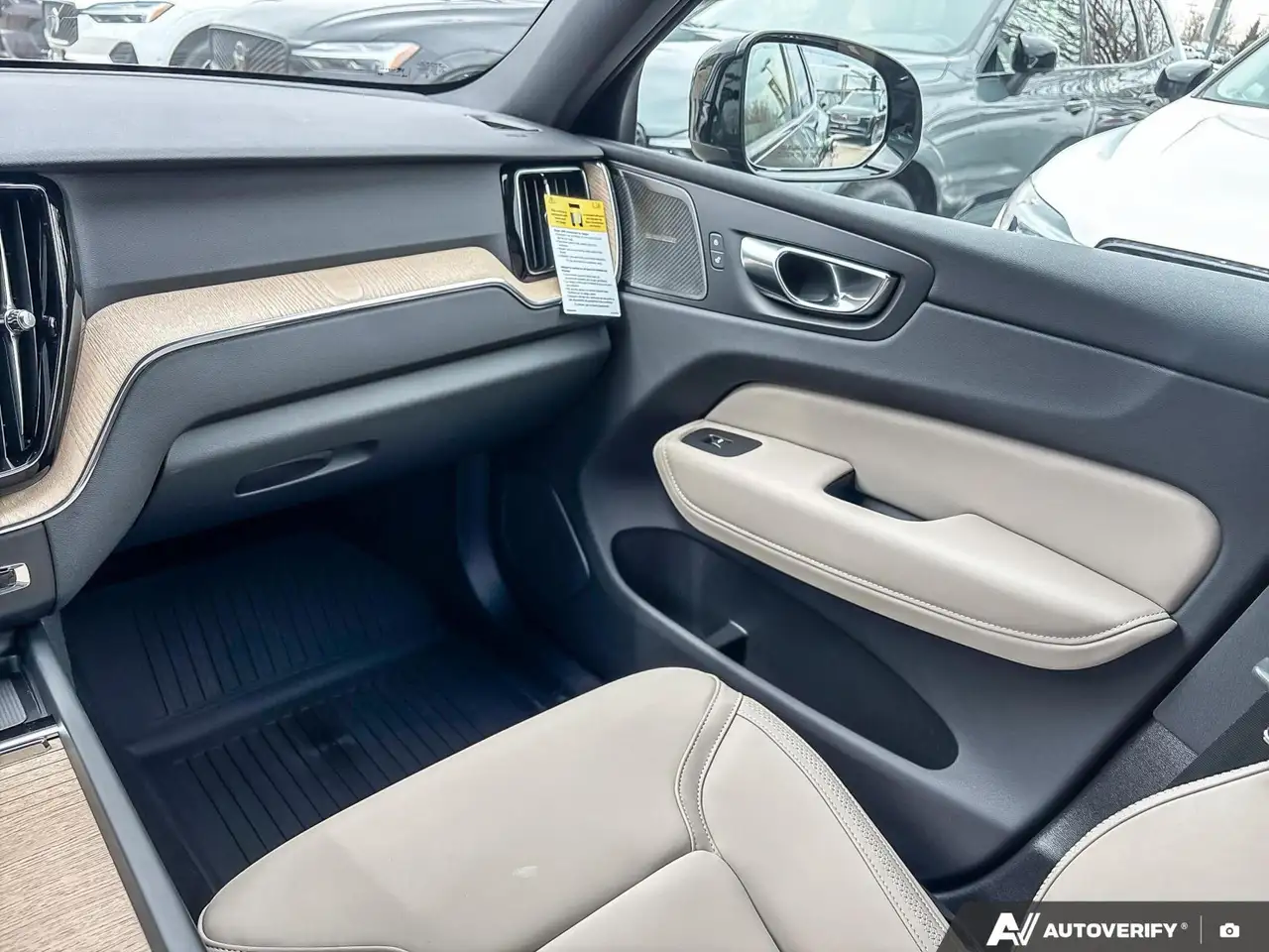 Volvo XC60 снимка Volvo XC60