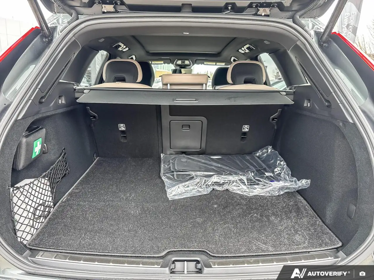 Volvo XC60 снимка Volvo XC60