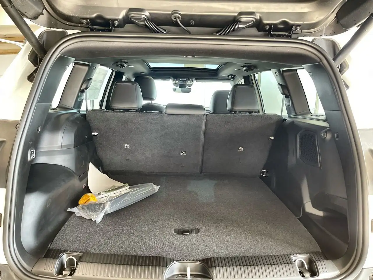 Jeep Cherokee снимка Jeep Cherokee