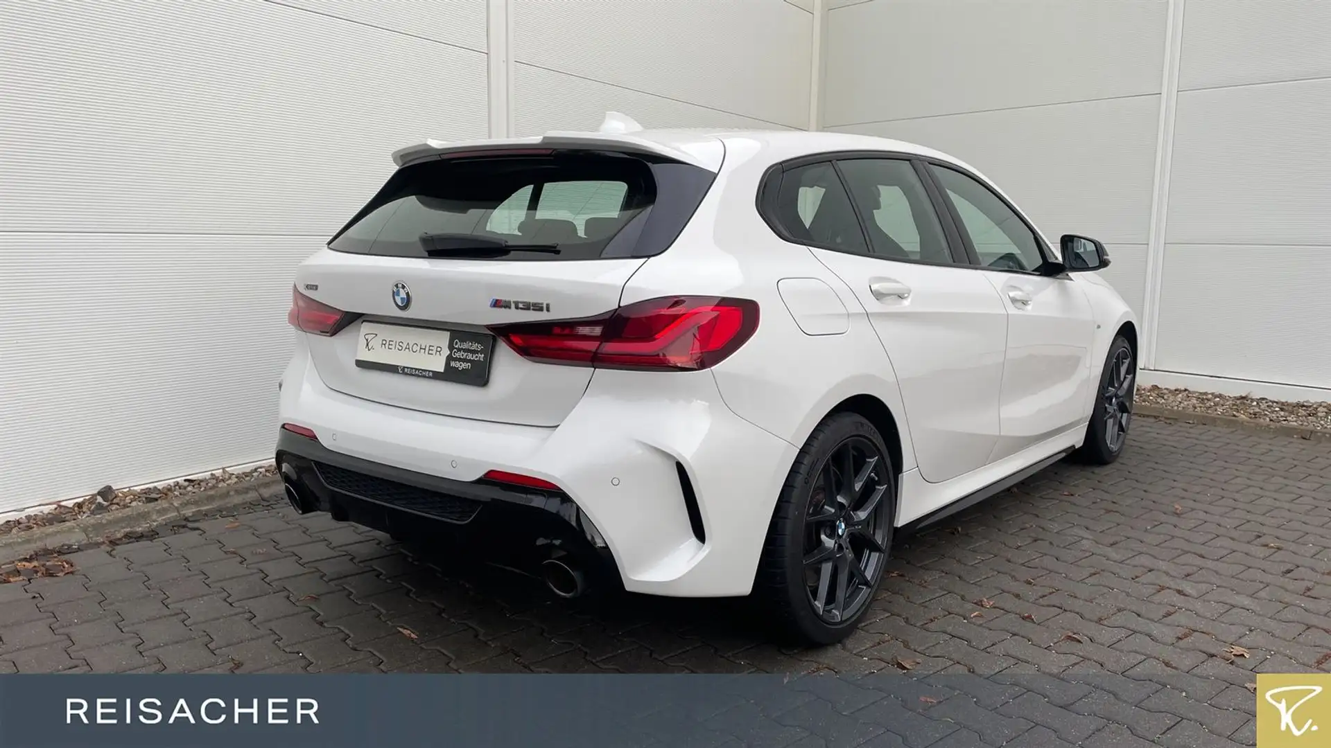 BMW 135 i A xDrive M Sport LCProf,LED,DAB,HiFi,18" Blanc - 2