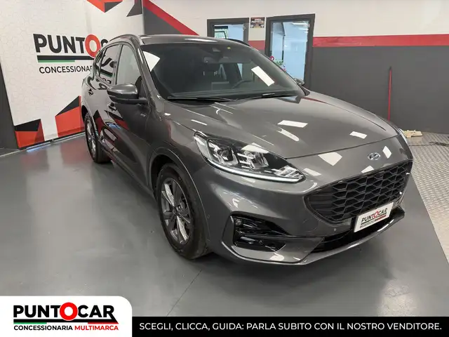 Ford Kuga view 3