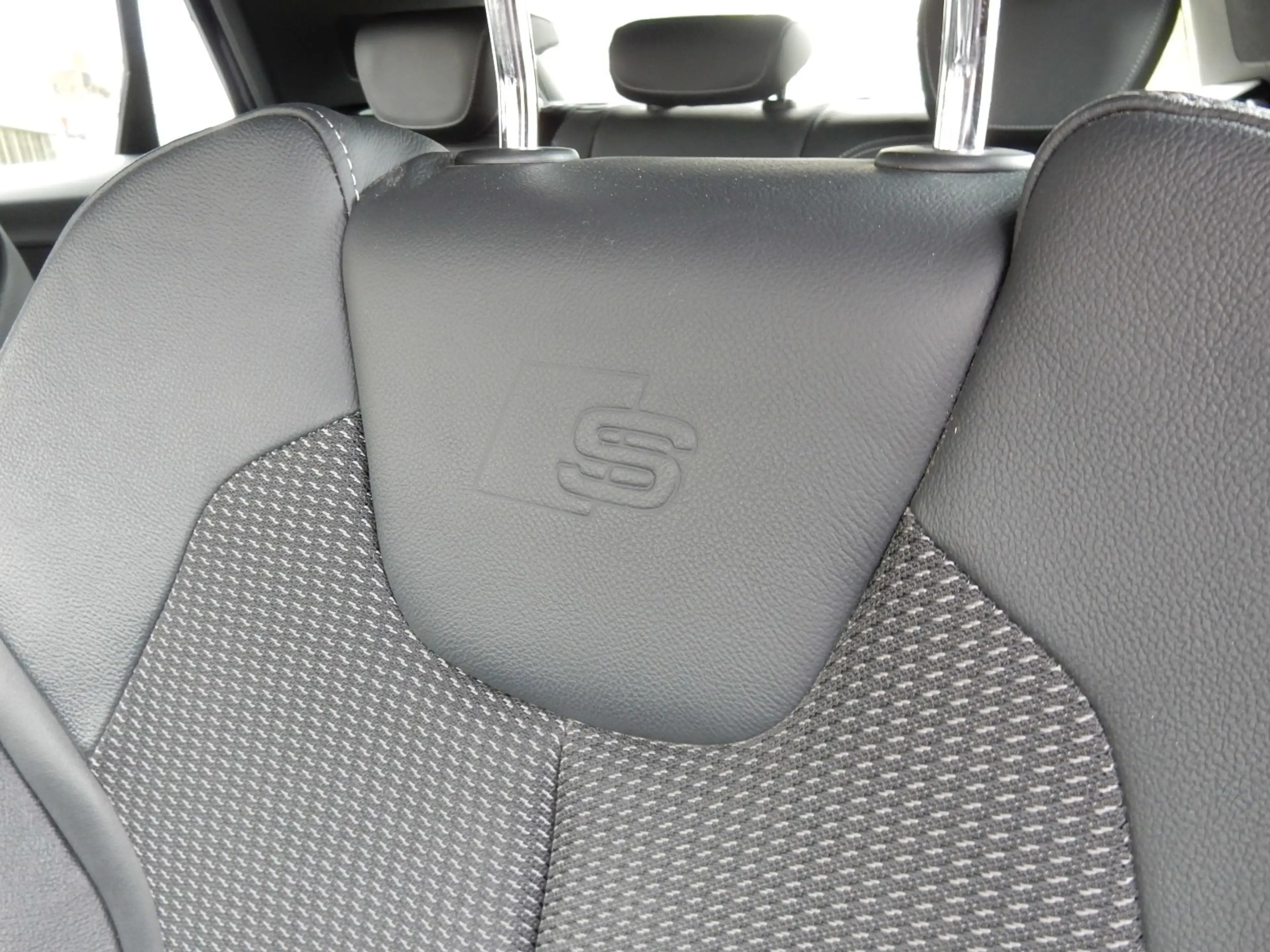Audi Q2 35 TFSI S EDITION*LED*LEDER*NAVI*CR CONTR* — photo 17