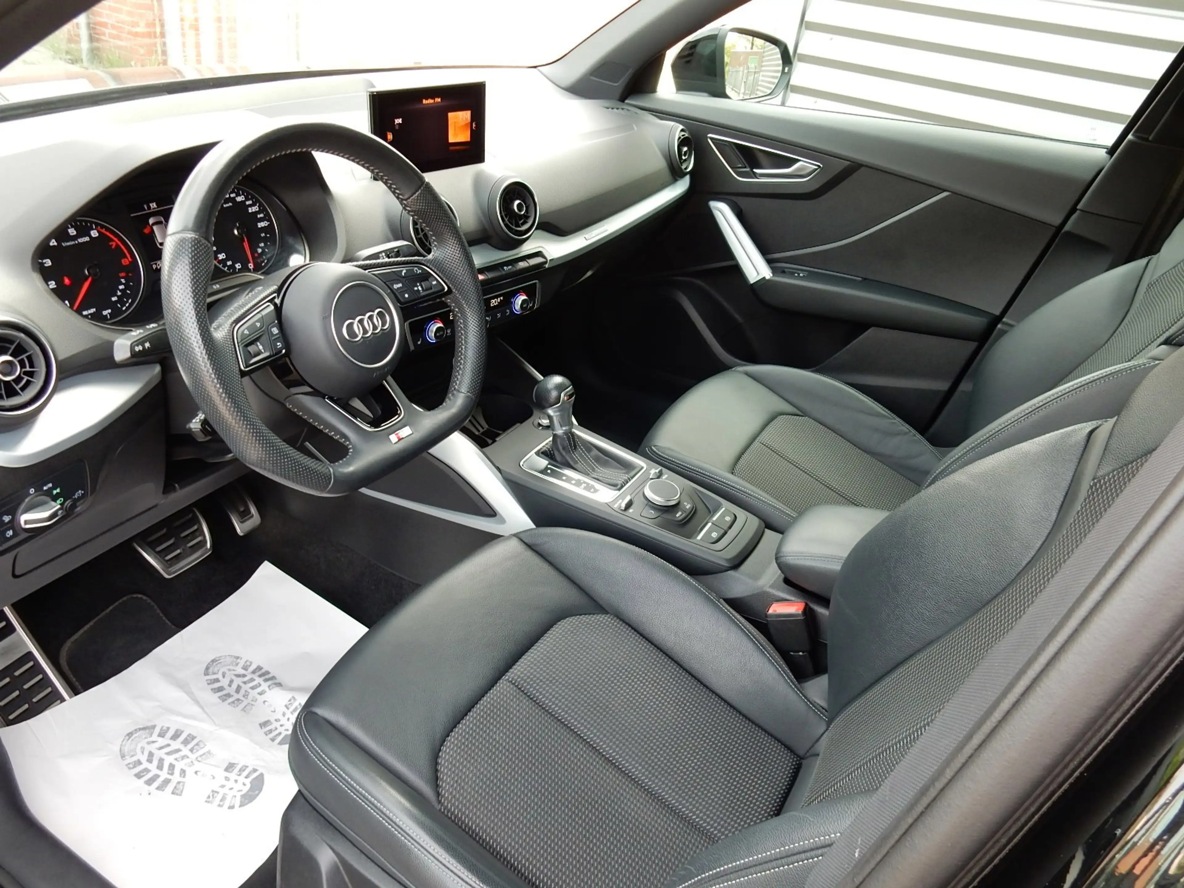 Audi Q2 35 TFSI S EDITION*LED*LEDER*NAVI*CR CONTR* — photo 7