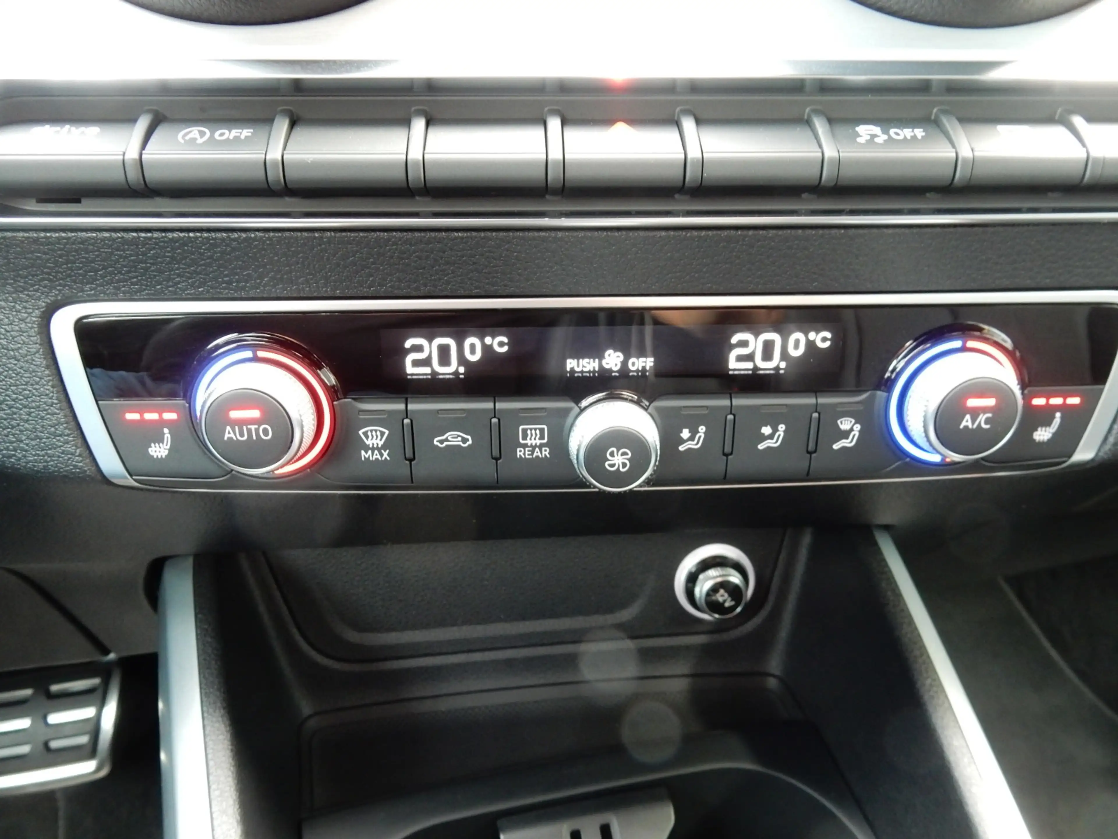 Audi Q2 35 TFSI S EDITION*LED*LEDER*NAVI*CR CONTR* — photo 11