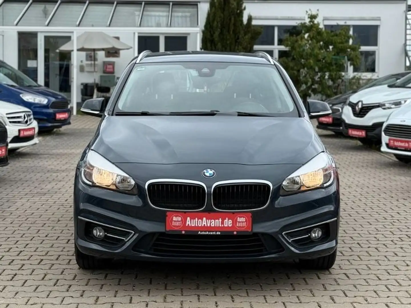 BMW 216 i Active Tourer Advantage*SHZ*PDC*GRA*BCM*MFL Grijs - 2