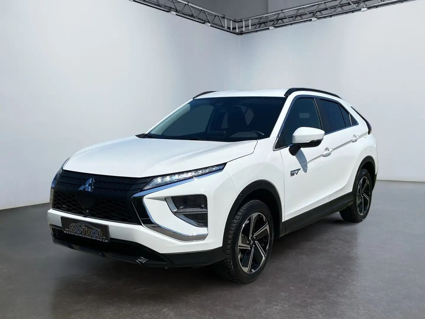 Mitsubishi Eclipse Cross BASIS PHEV 2.4 TEMP SHZ FLA LM Білий - 2