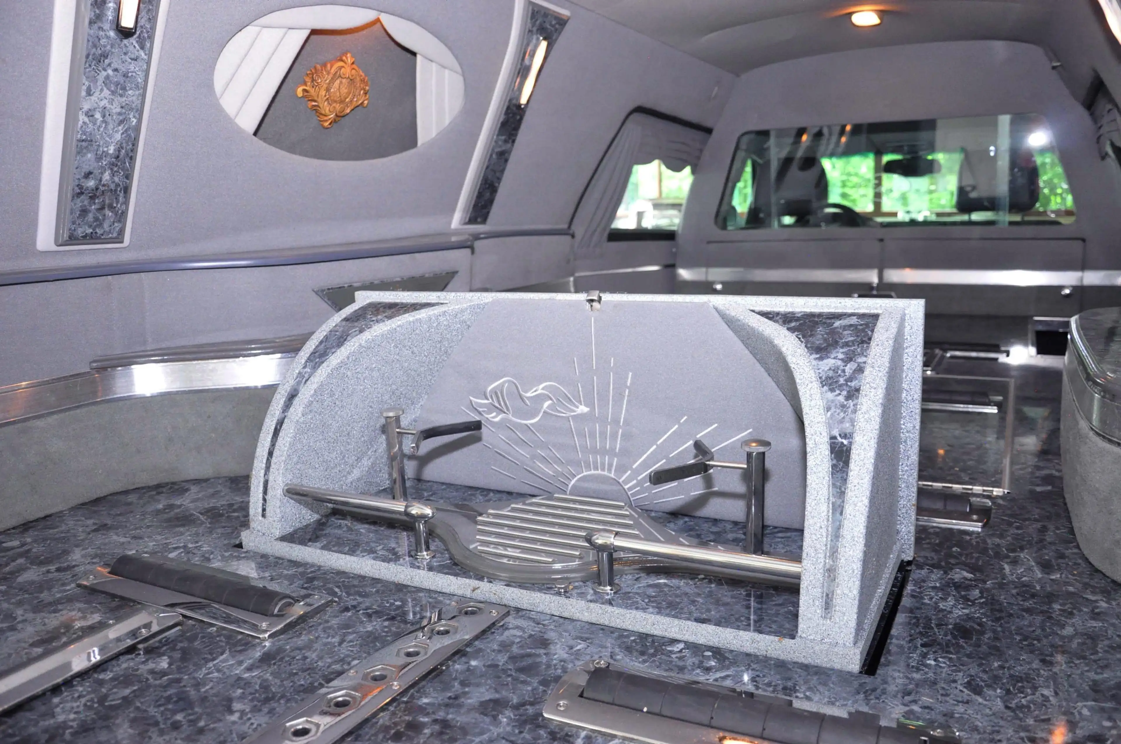 Cadillac DTS V8 (Deville-Nachfolger) ! Leichenwagen ! TÜV ! — photo 14