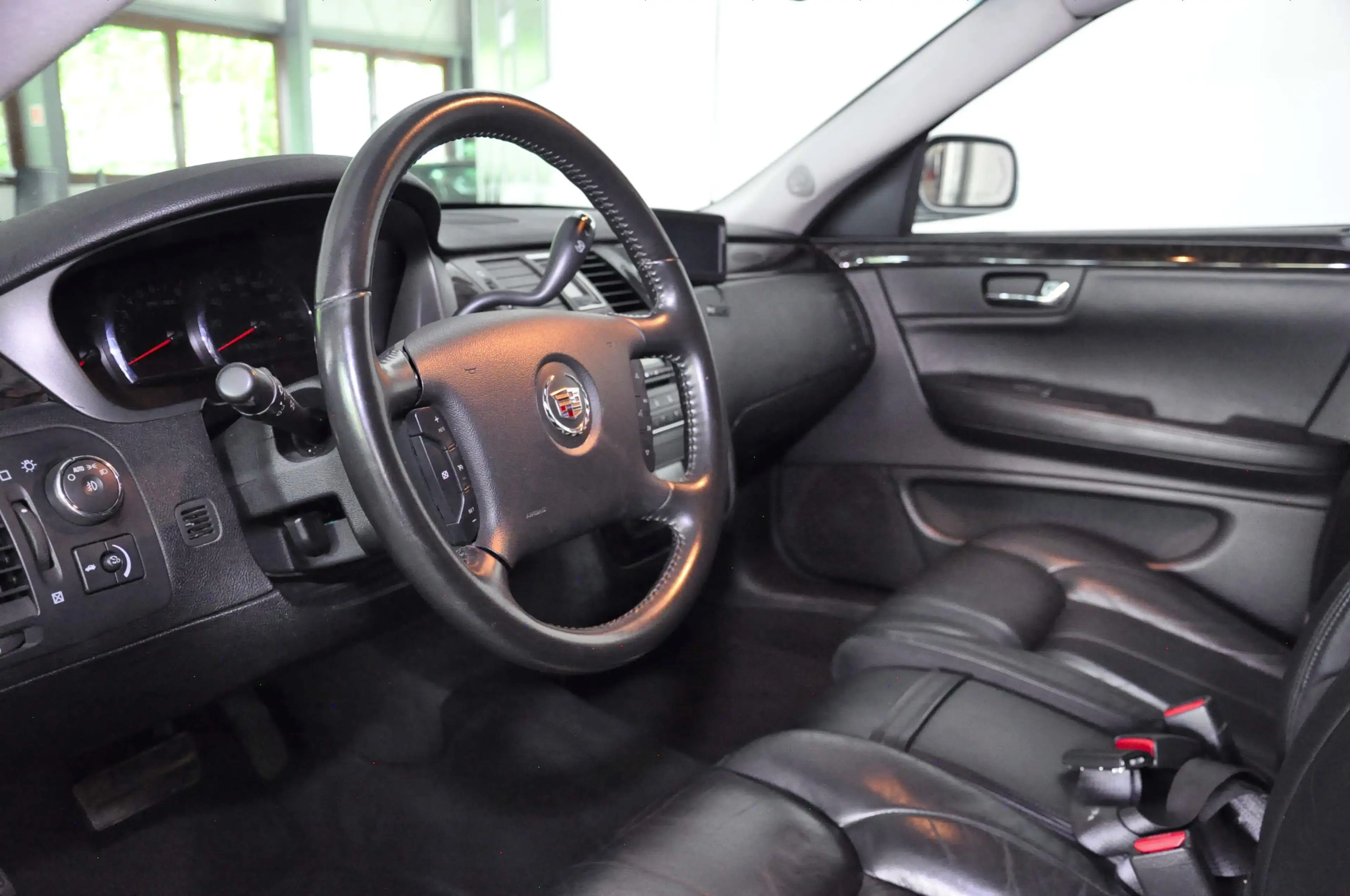 Cadillac DTS V8 (Deville-Nachfolger) ! Leichenwagen ! TÜV ! — photo 7