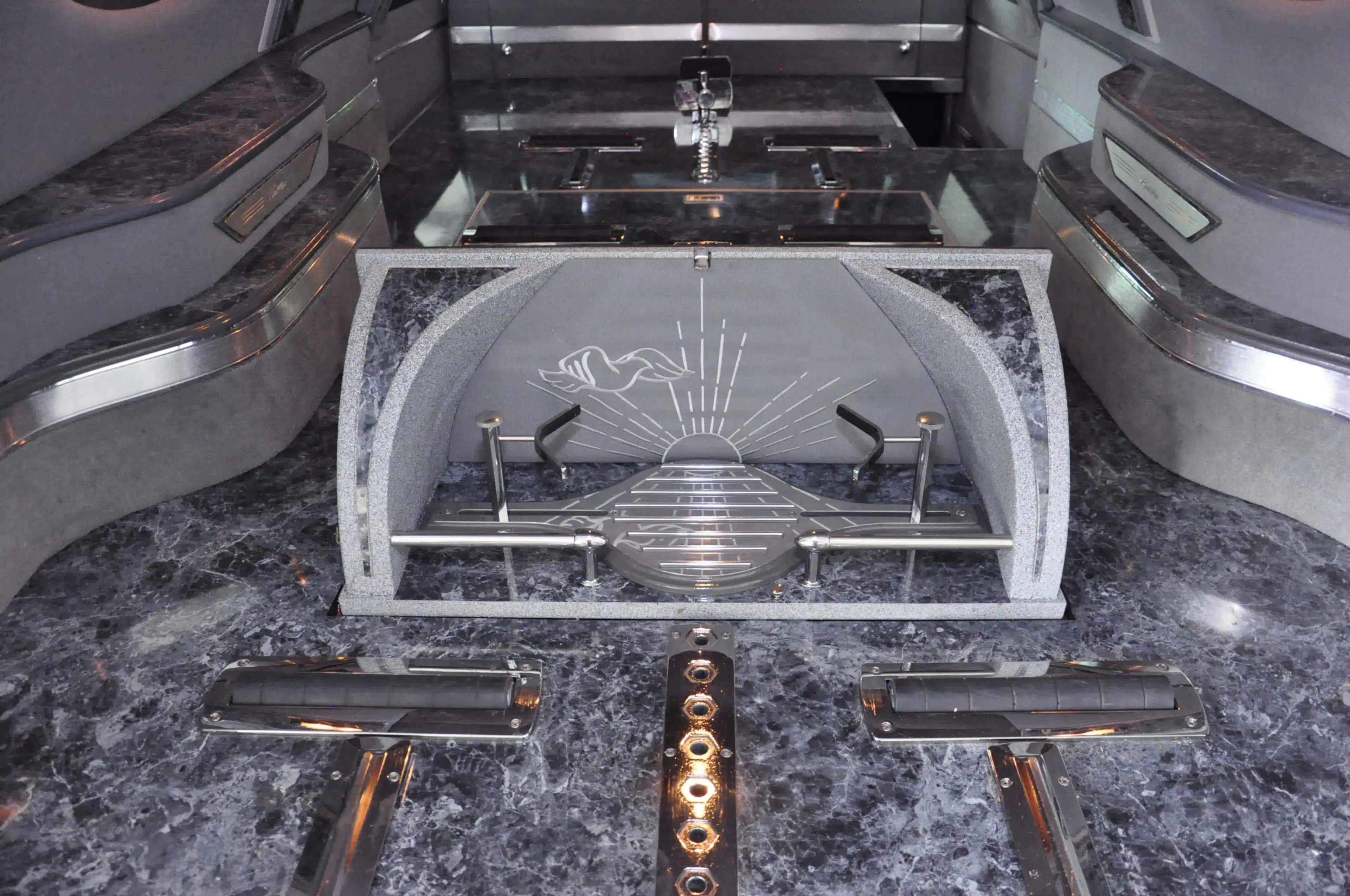 Cadillac DTS V8 (Deville-Nachfolger) ! Leichenwagen ! TÜV ! — photo 13