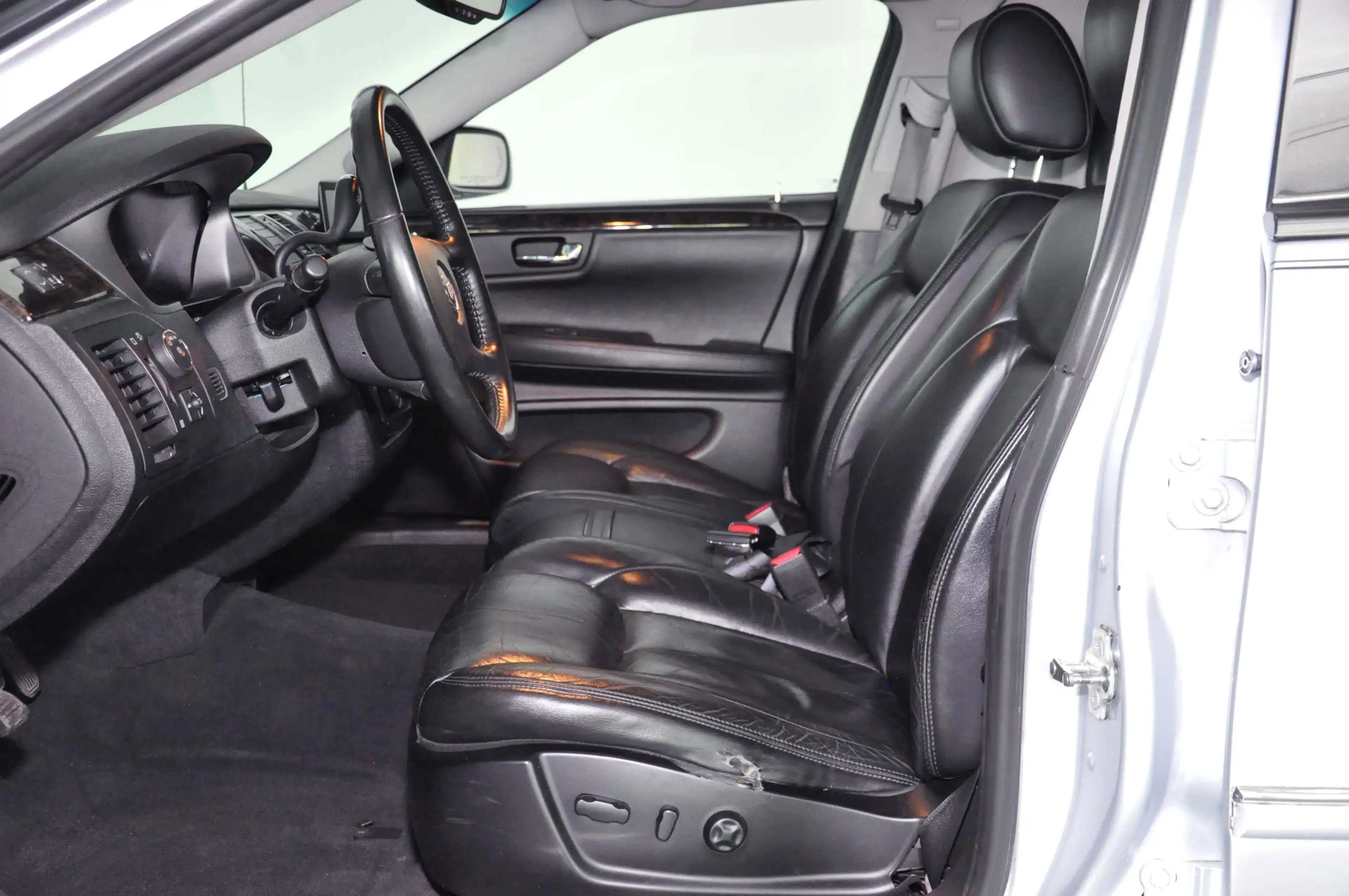 Cadillac DTS V8 (Deville-Nachfolger) ! Leichenwagen ! TÜV ! — photo 6