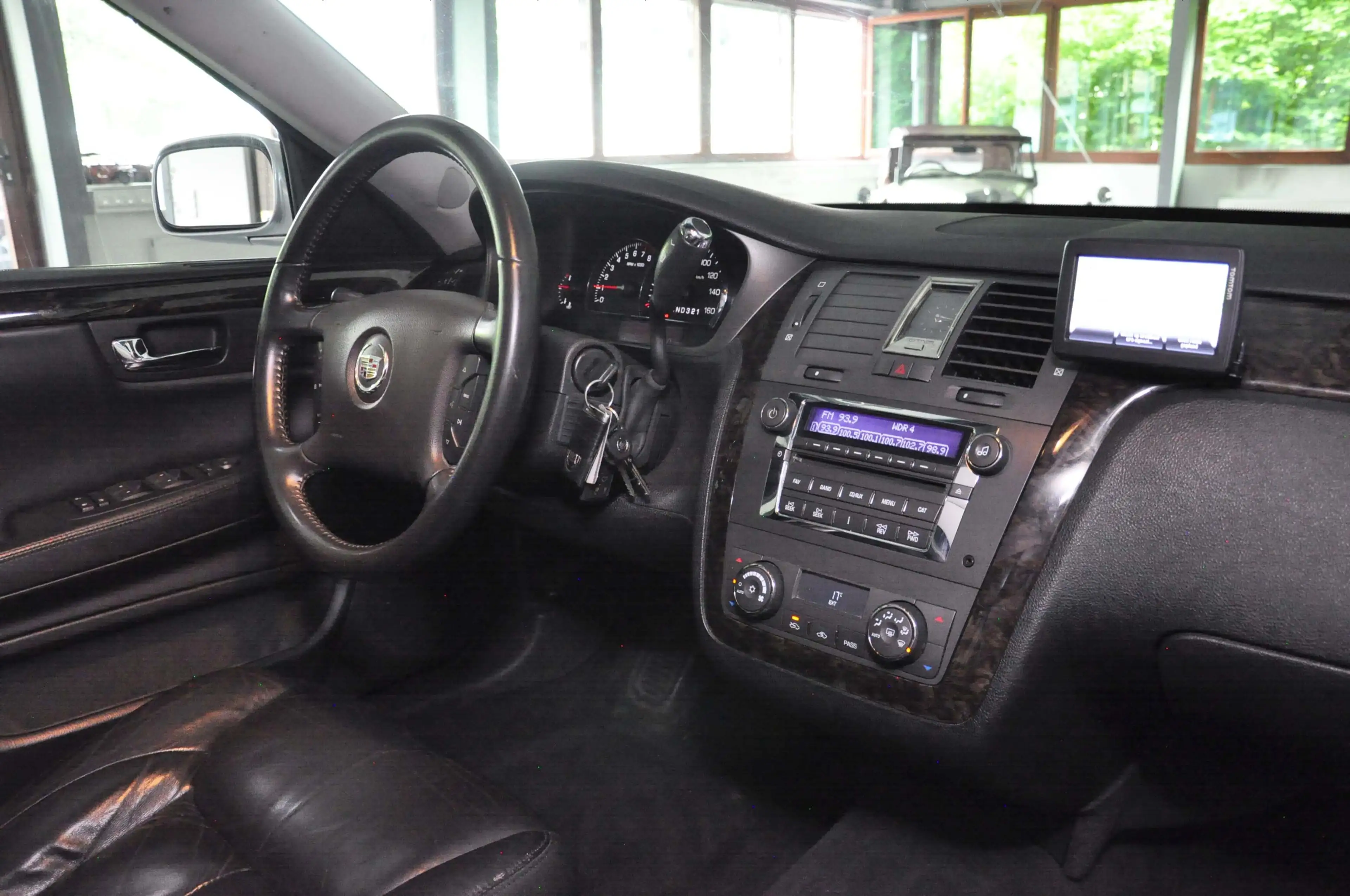 Cadillac DTS V8 (Deville-Nachfolger) ! Leichenwagen ! TÜV ! — photo 8