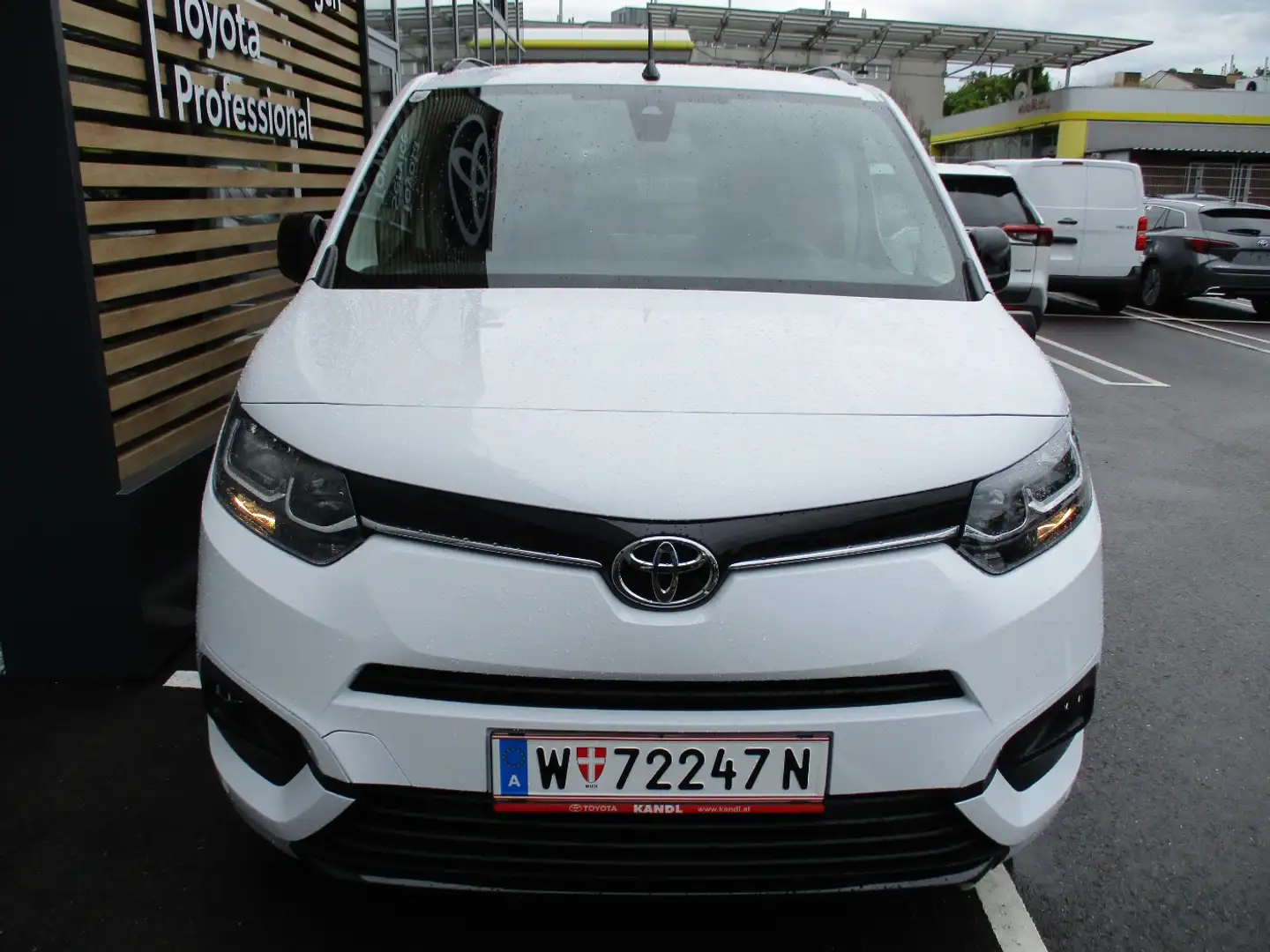 Toyota Proace City Verso L2 Electric 50 kWh Family Weiß - 2