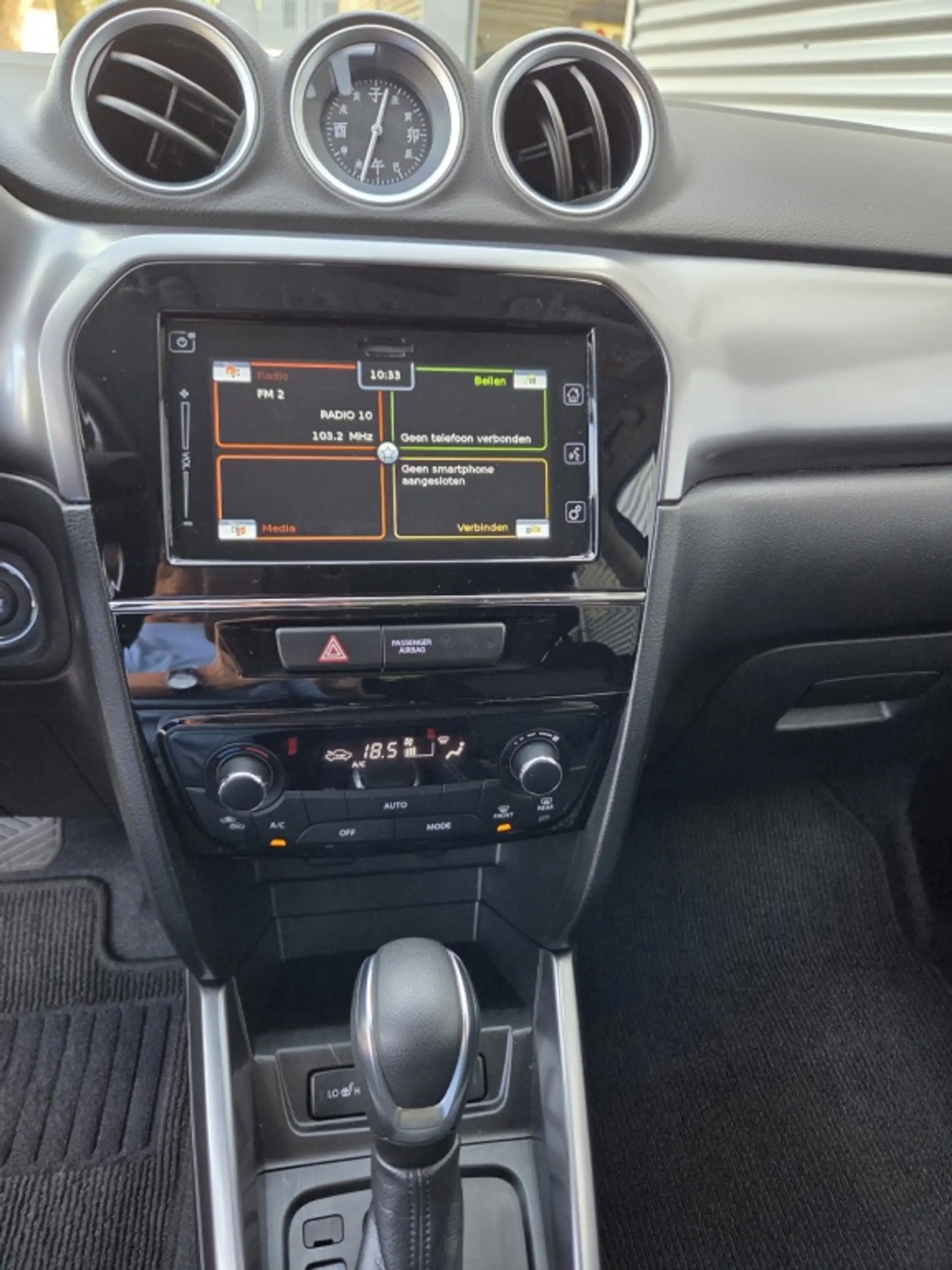 Suzuki Vitara 1.5 Hybrid Style Automaat — photo 11