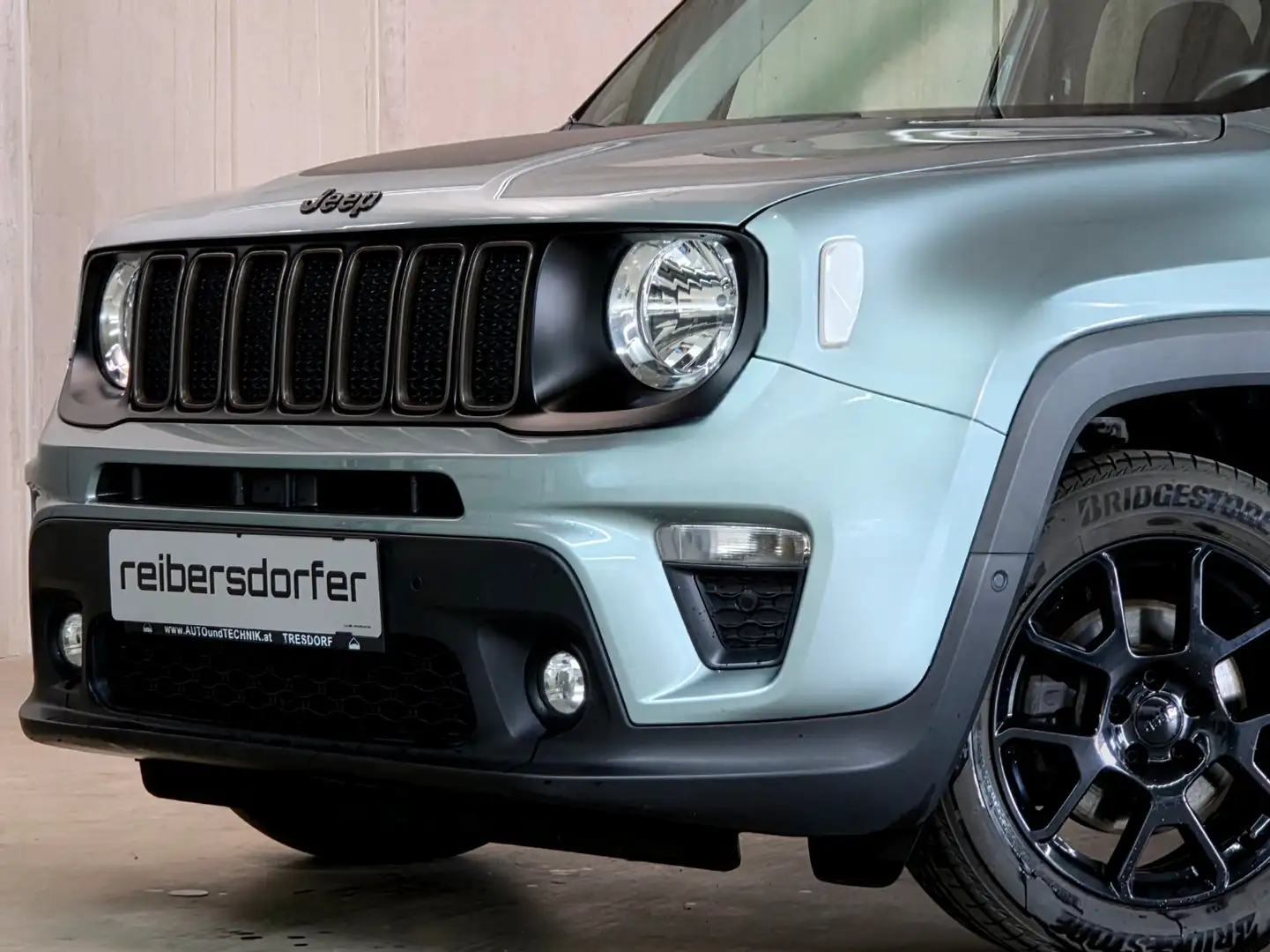 Jeep Renegade 1.5 Multiair T4 FWD DCT7 e-Hybrid Limited Grau - 2