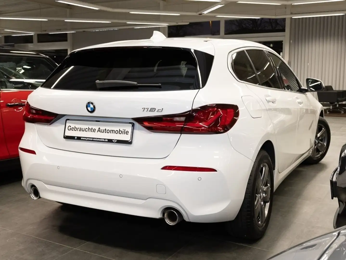 BMW 118 d A Advantage DAB LED WLAN Pano.Dach Shz PDC Weiß - 2