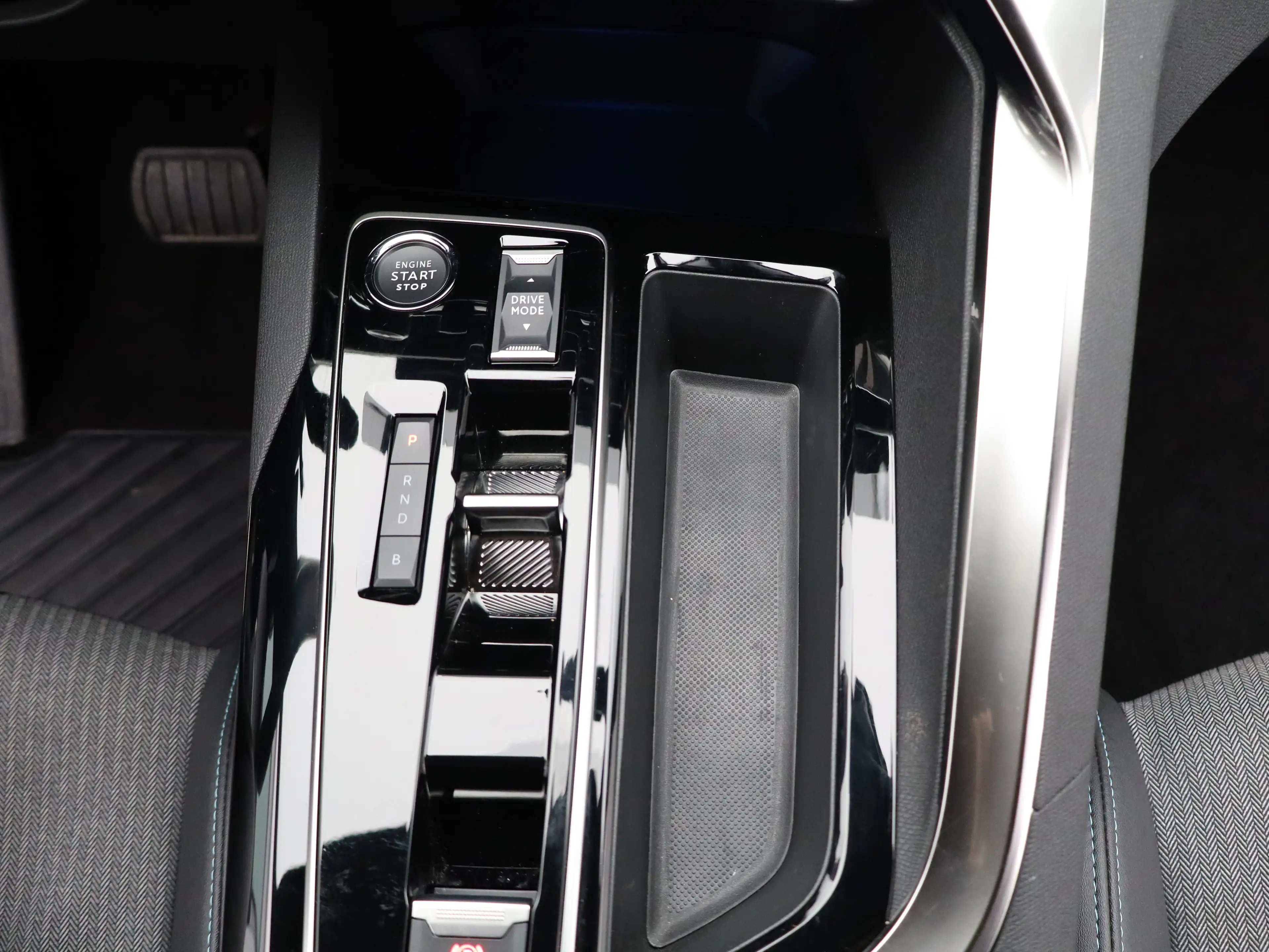 Peugeot 3008 Allure Pack Business Lage KMstand! | Navigatie | A — photo 43