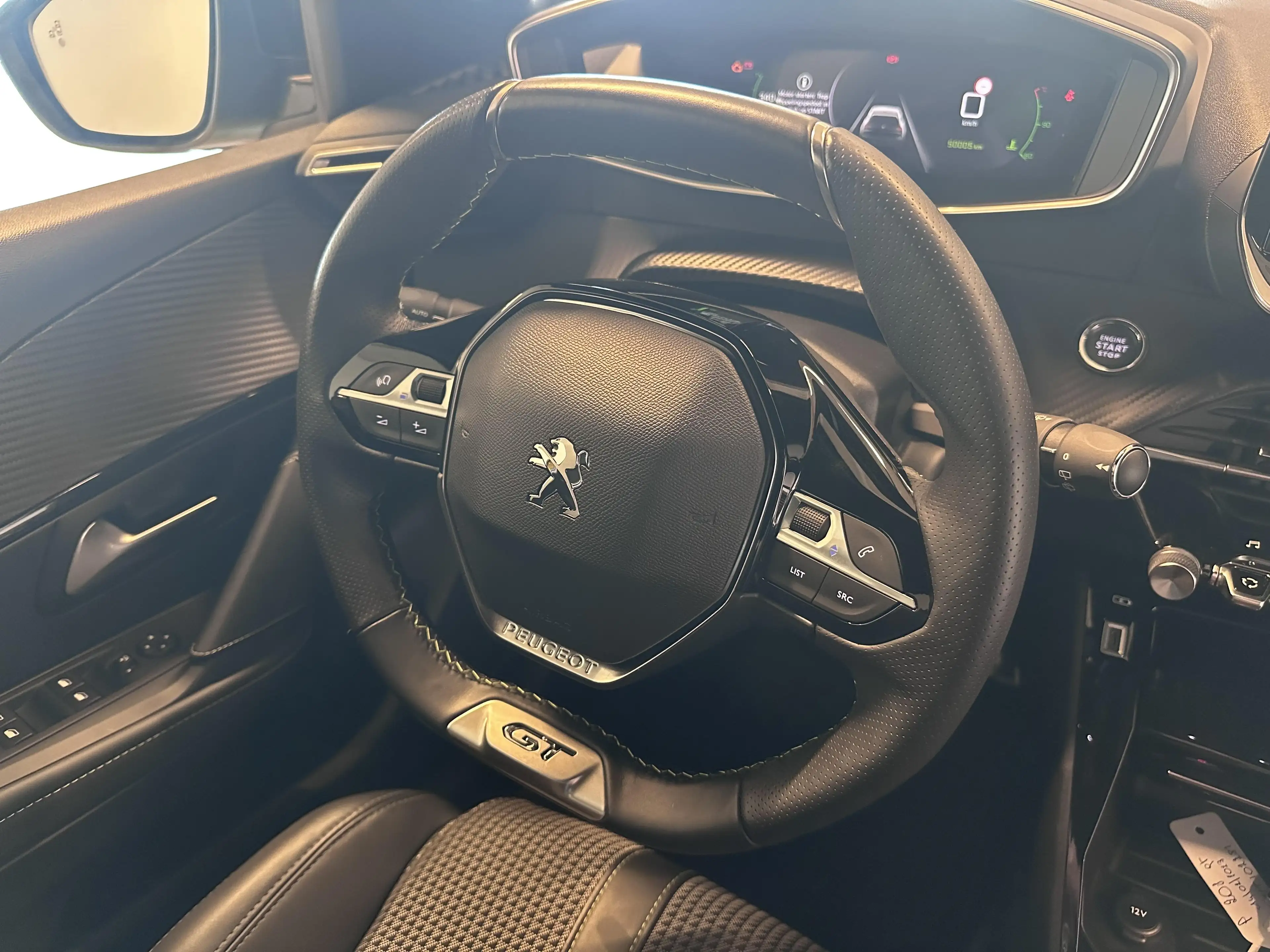 Peugeot 208 GT 1.2 BENZINE 100 PK MAN 6 — photo 14