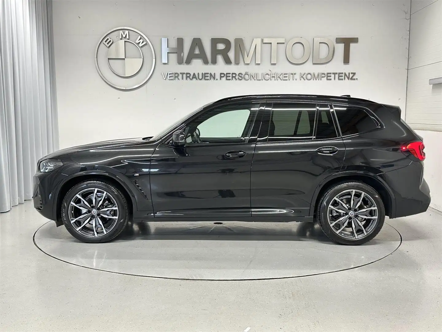 BMW X3 xDrive20d Schwarz - 2