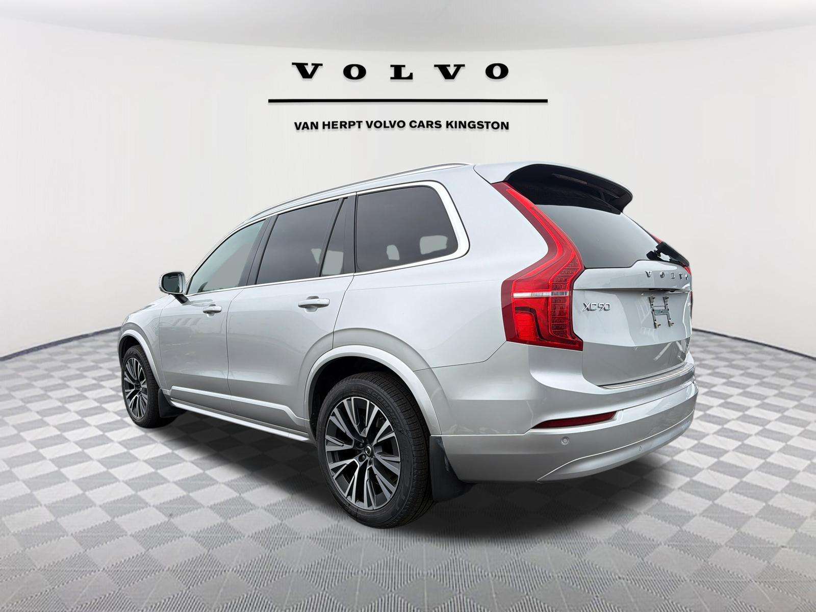 2022 Volvo XC90 T6 Momentum|Wireless Smartphone Charger|3.99% fina — снимка 1