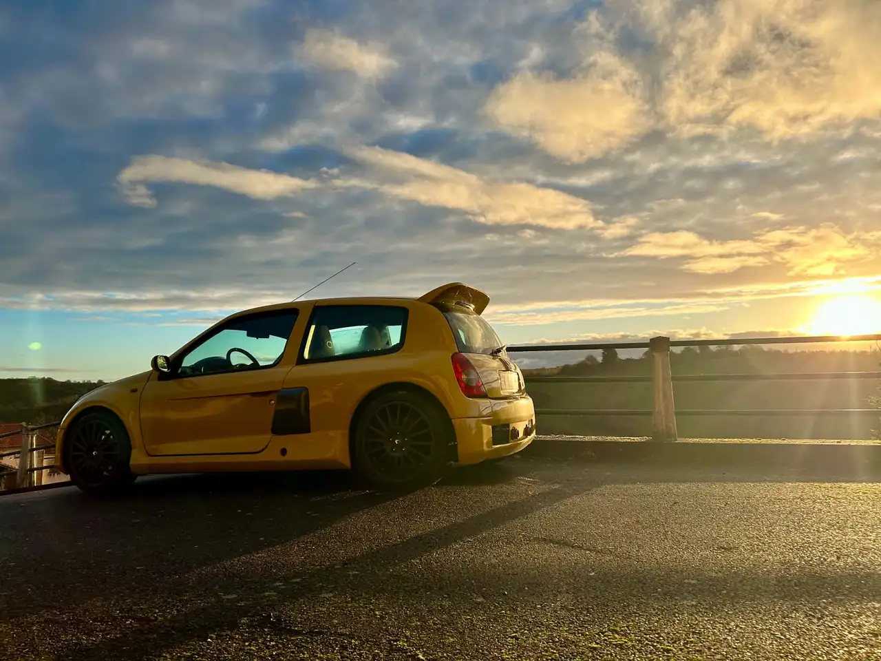 Renault Clio Clio R.S. V6 — photo 4
