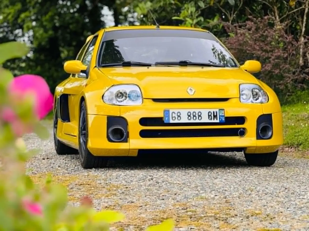 Renault Clio Clio R.S. V6 — photo 2