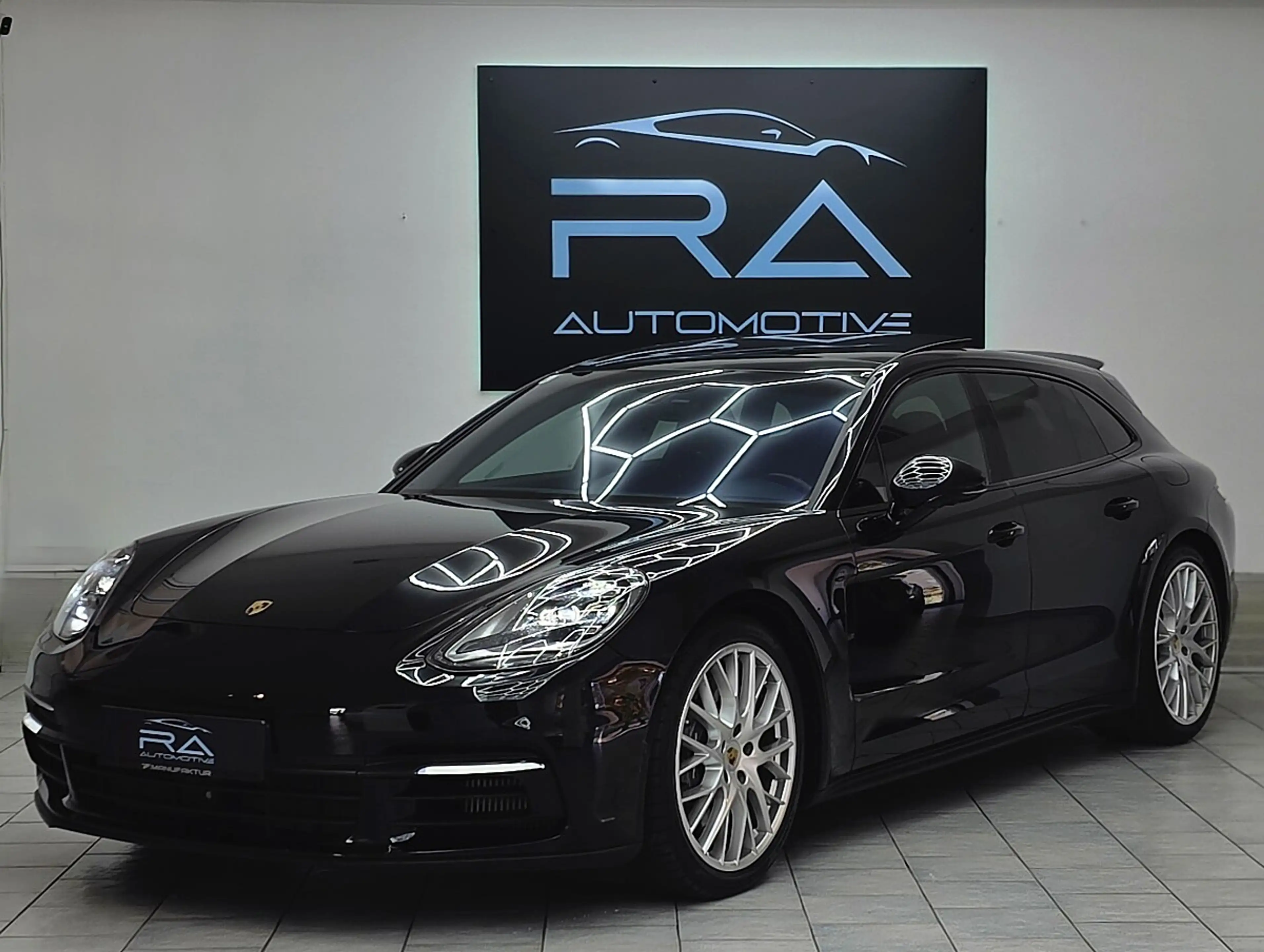 Porsche Panamera 4 E-Hybrid PHEV Sport Turismo Aut. — photo 5
