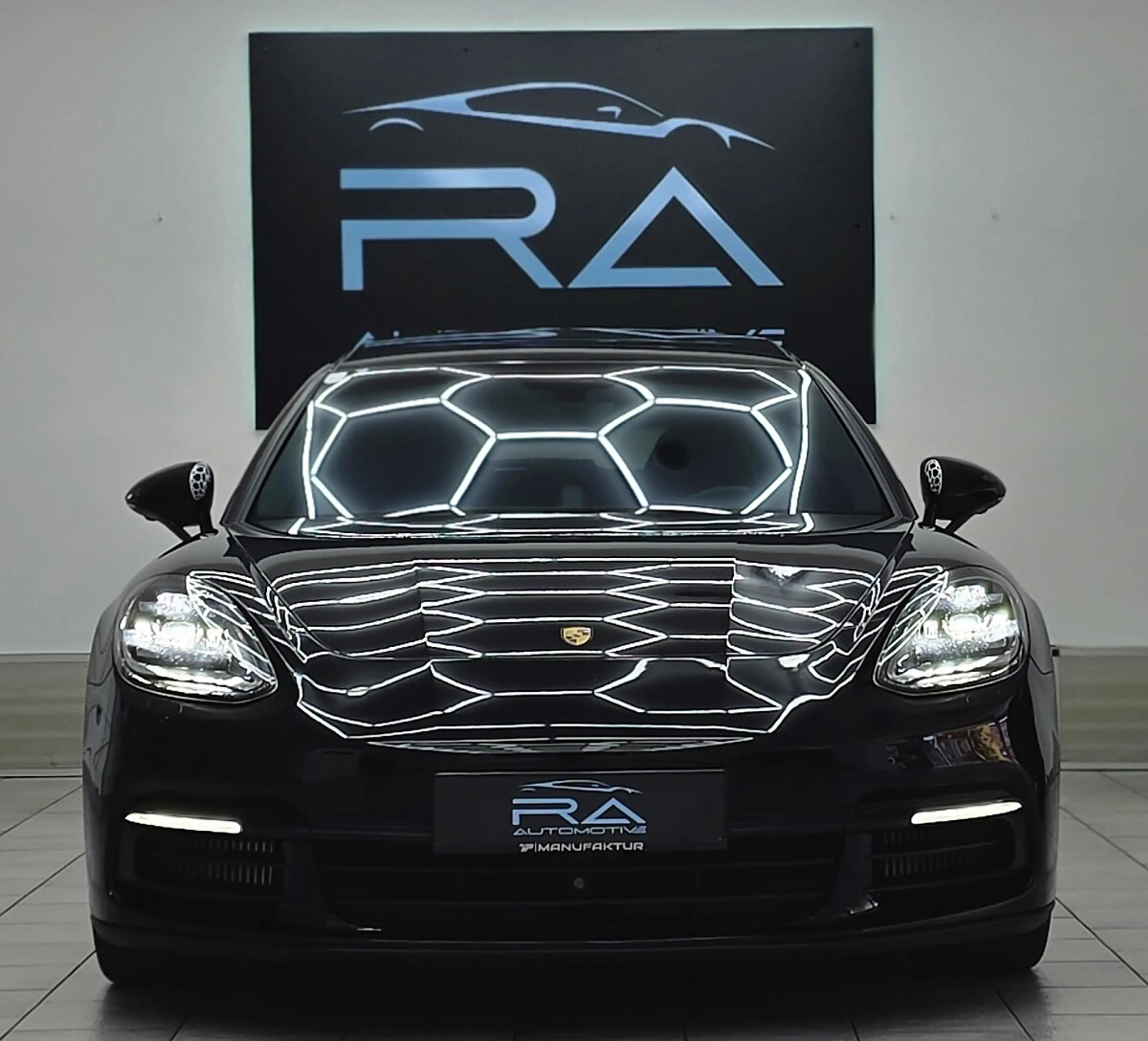 Porsche Panamera 4 E-Hybrid PHEV Sport Turismo Aut. — photo 3