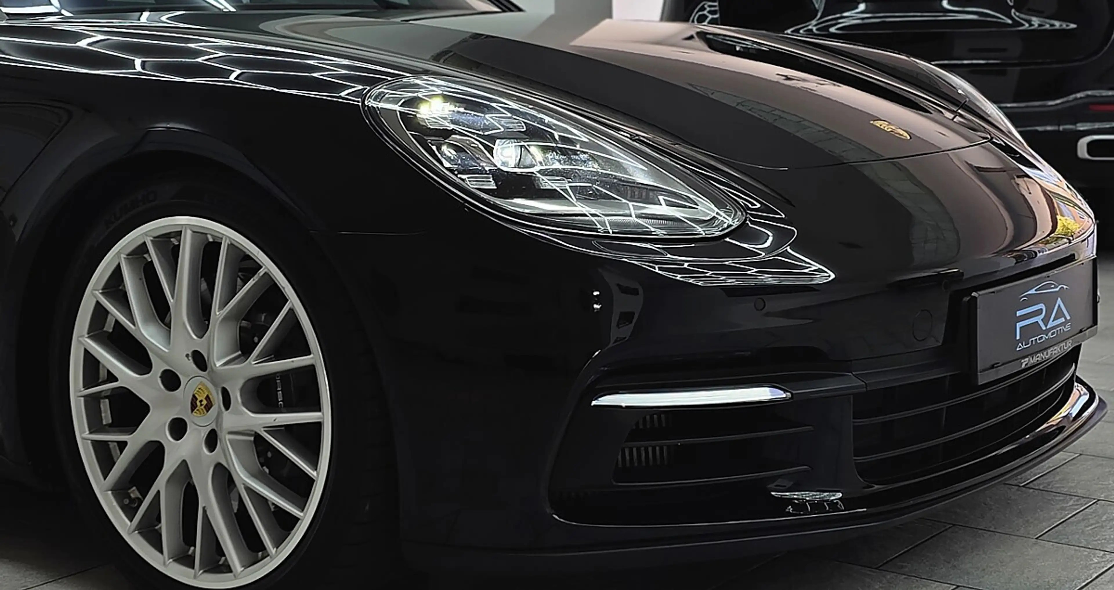 Porsche Panamera 4 E-Hybrid PHEV Sport Turismo Aut. — photo 2