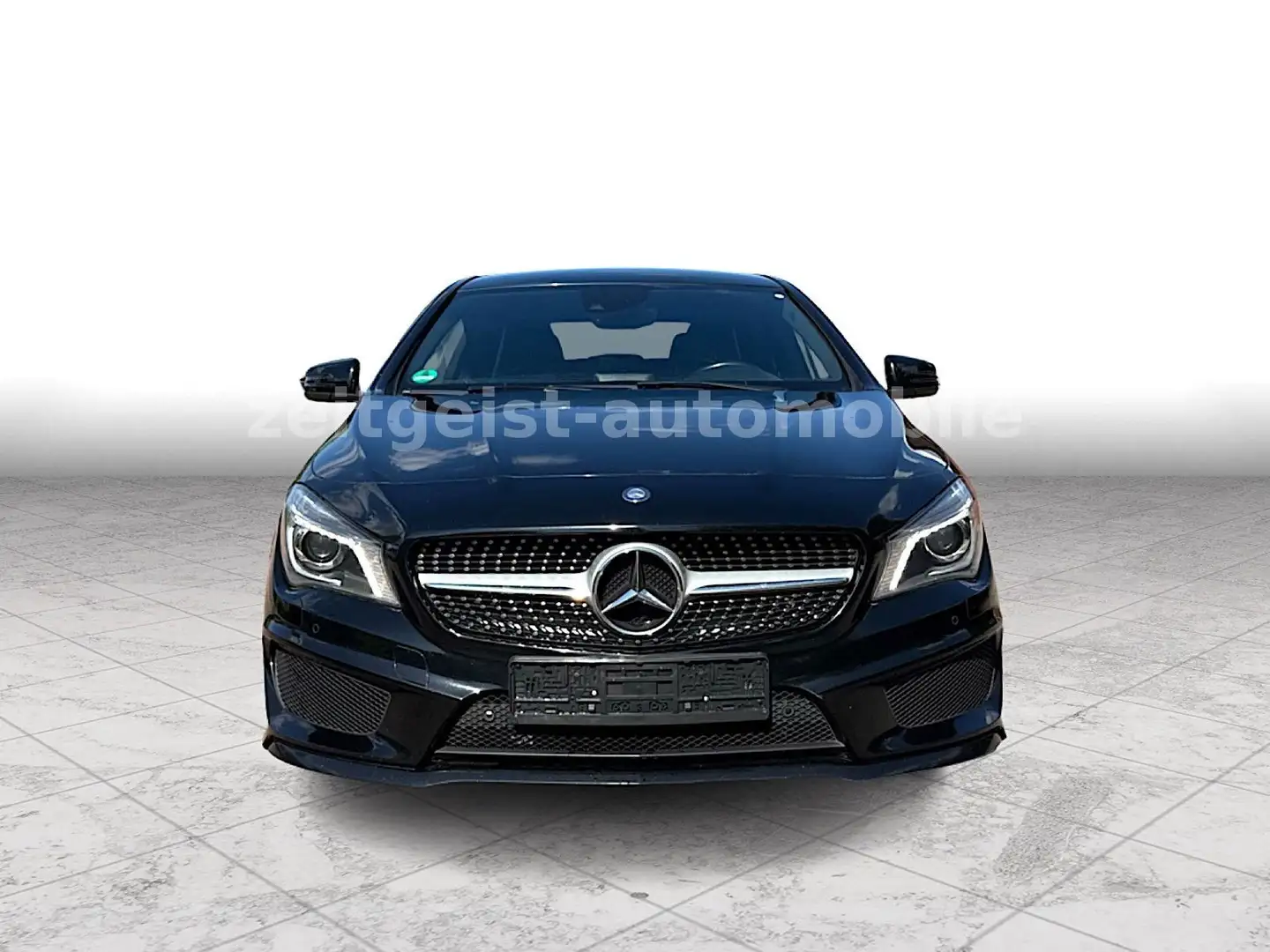 Mercedes-Benz CLA 250 4Matic*AMG-LINE* Zwart - 2